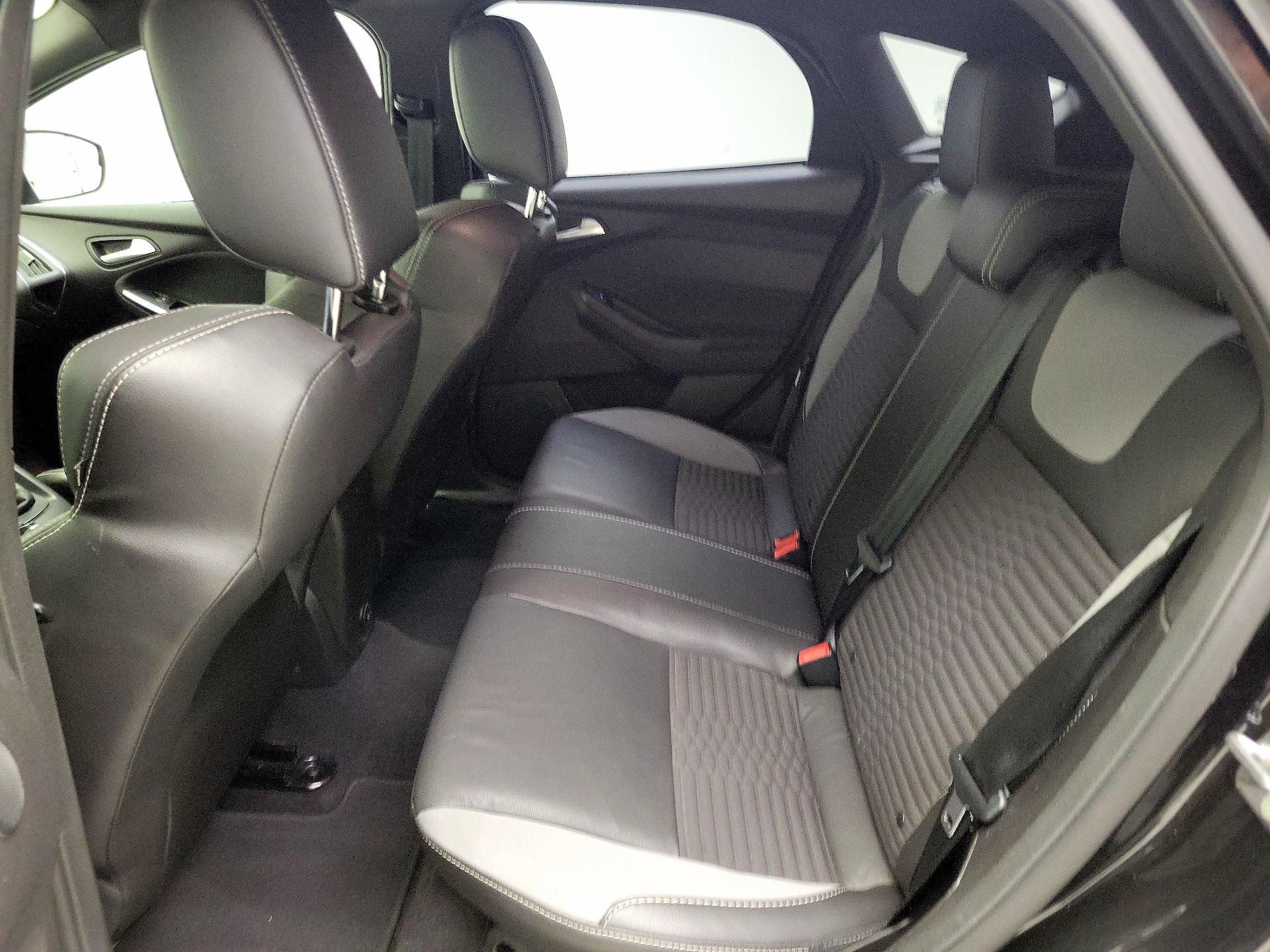 Thumbnail: 2014 Ford Focus - 18