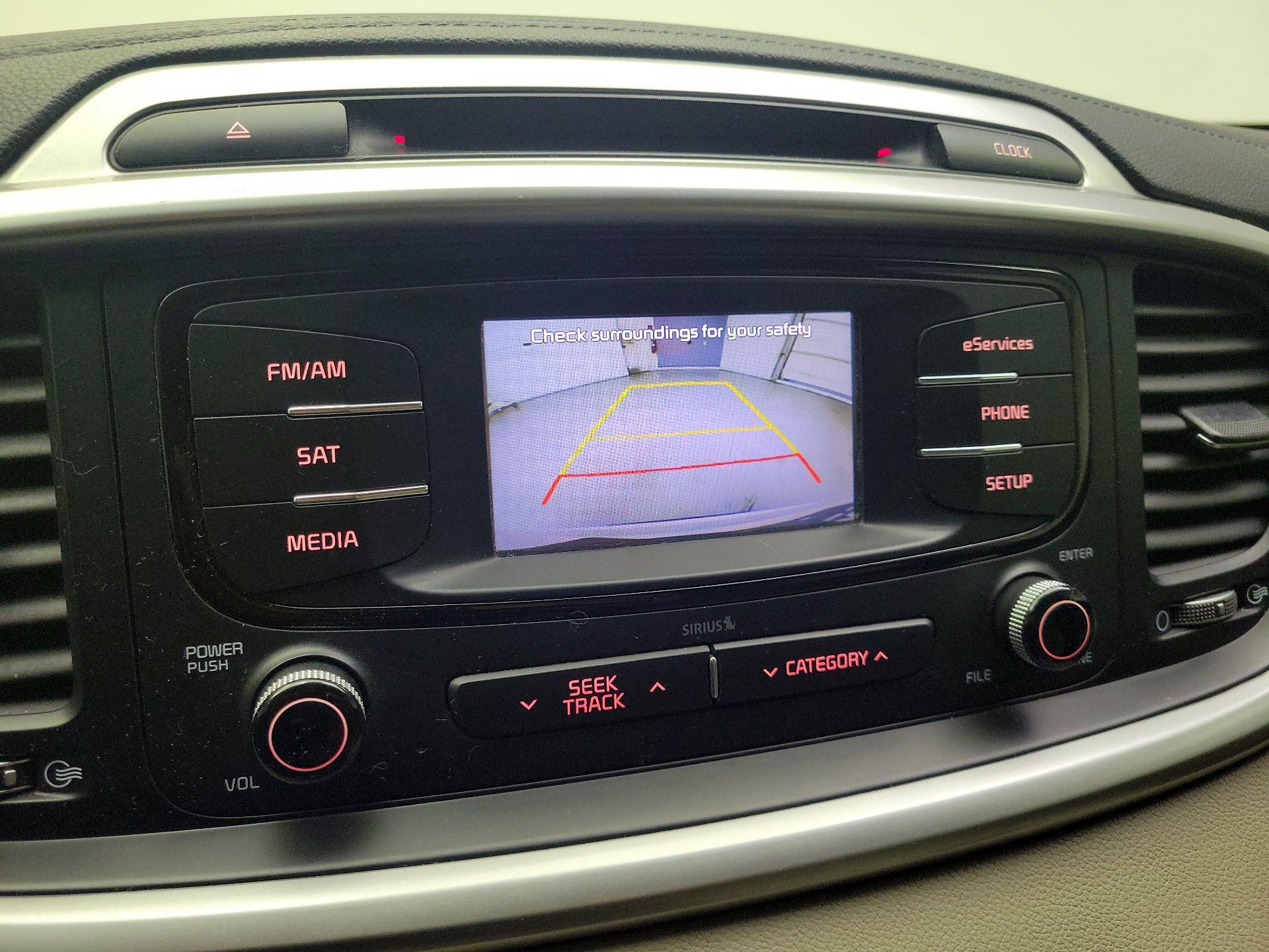 Thumbnail: 2016 Kia Sorento - 14