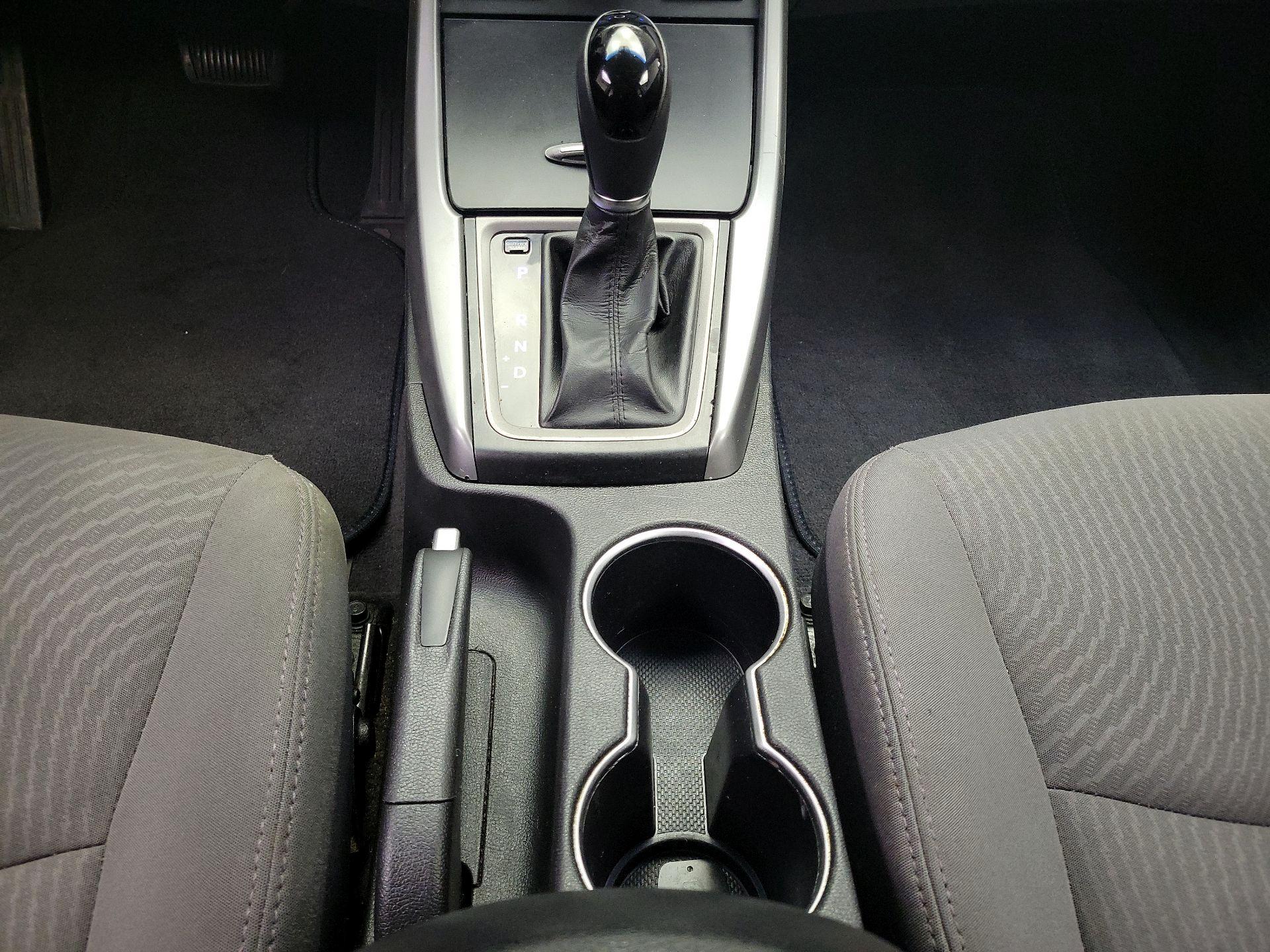 Thumbnail: 2016 Hyundai Elantra - 16