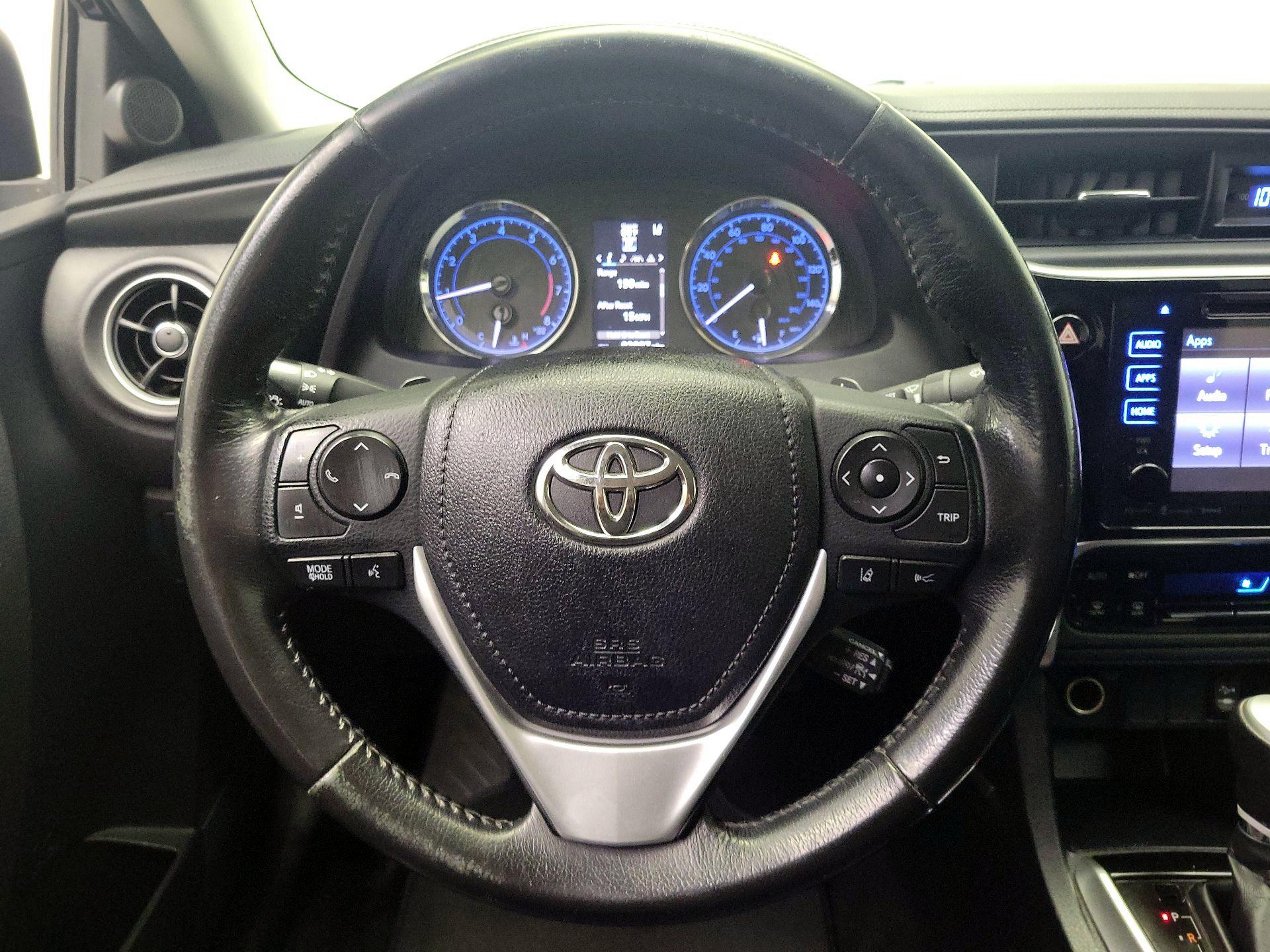 Thumbnail: 2017 Toyota Corolla - 10