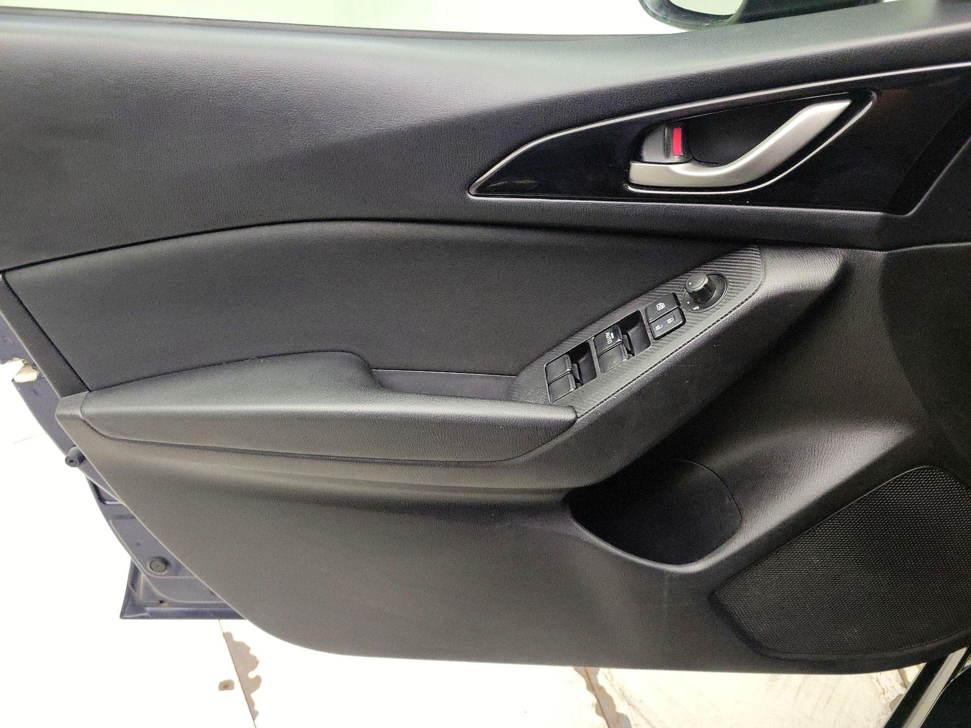 Thumbnail: 2015 Mazda Mazda3 - 12