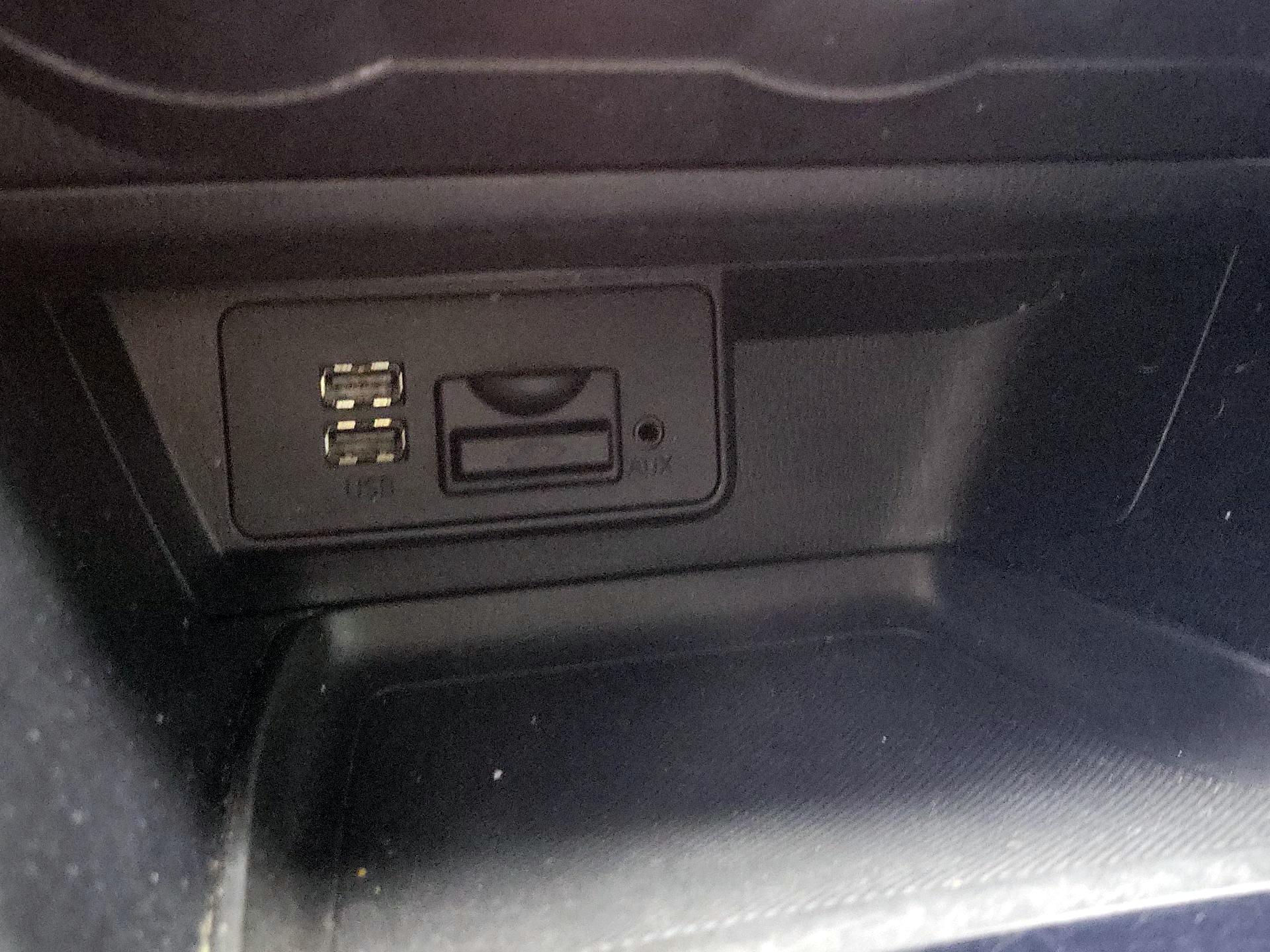 Thumbnail: 2015 Mazda Mazda3 - 17