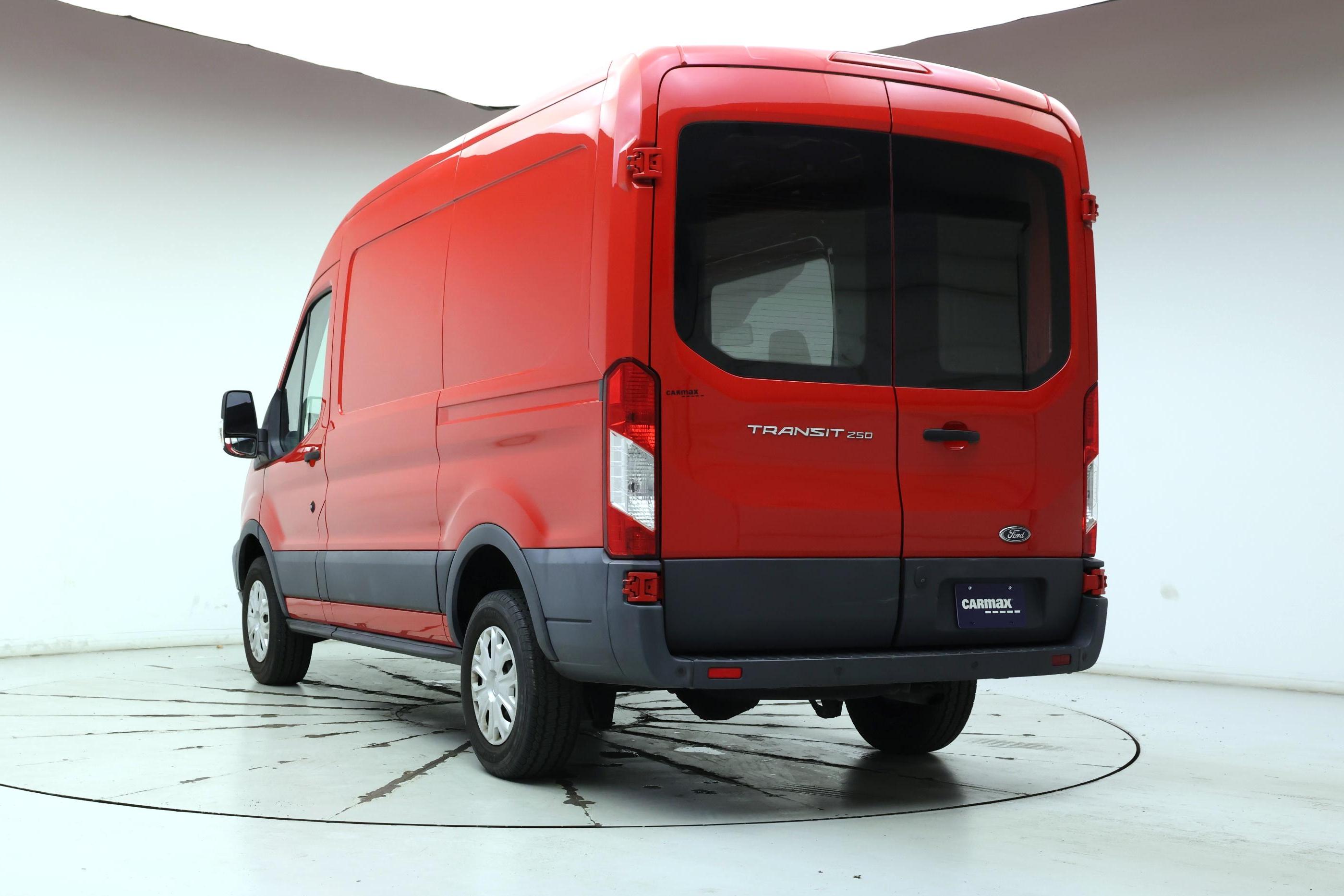 Thumbnail: 2017 Ford Transit Series - 2