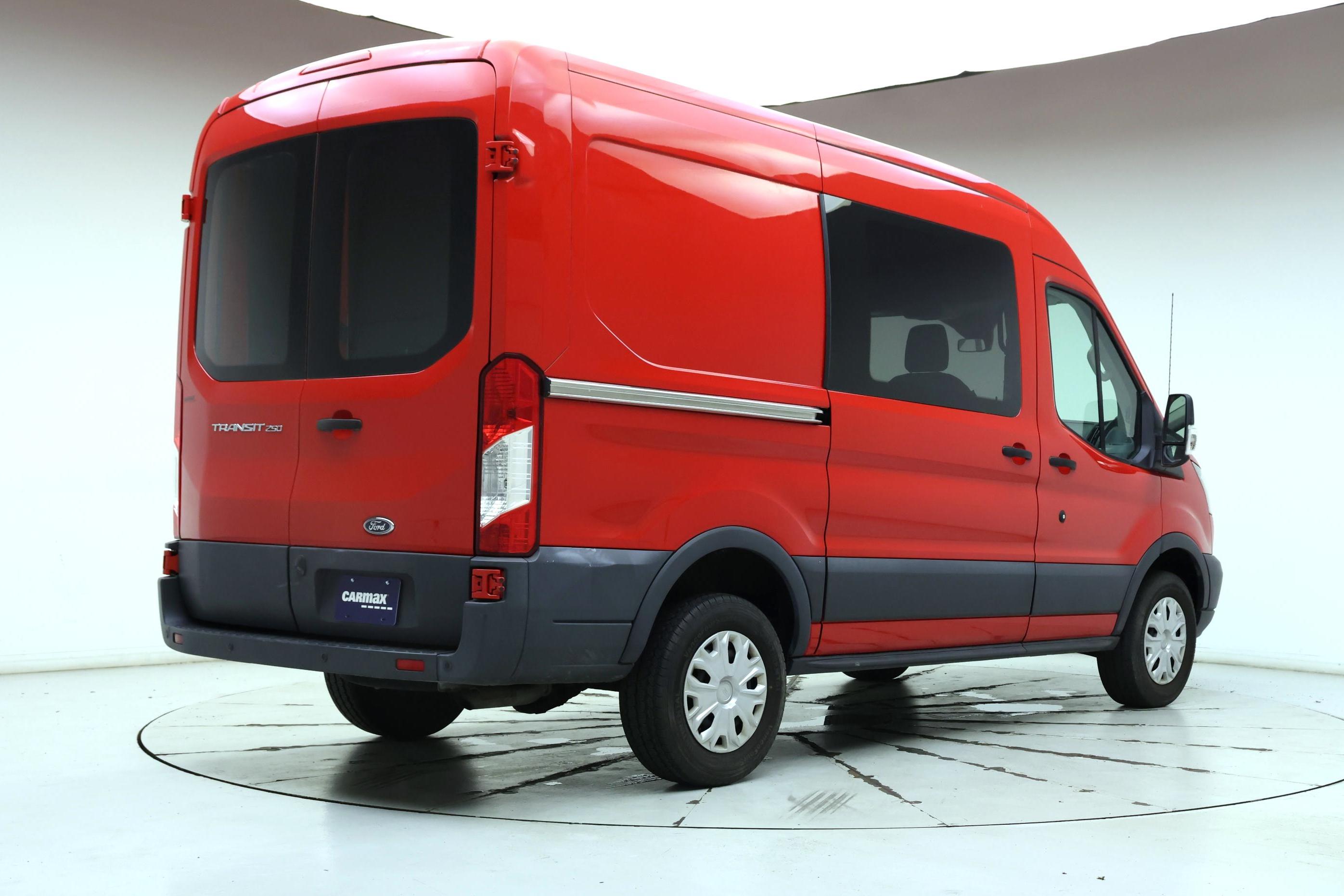 Thumbnail: 2017 Ford Transit Series - 8