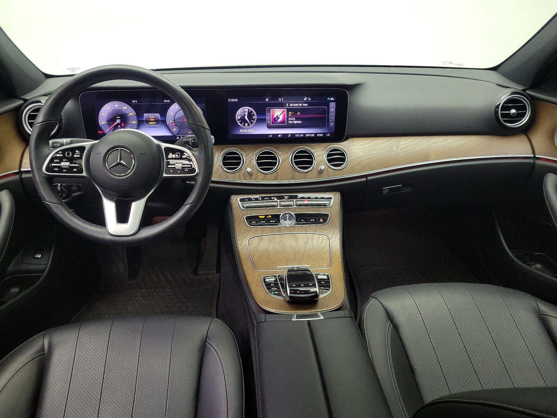 Thumbnail: 2019 Mercedes-Benz E-Class - 9