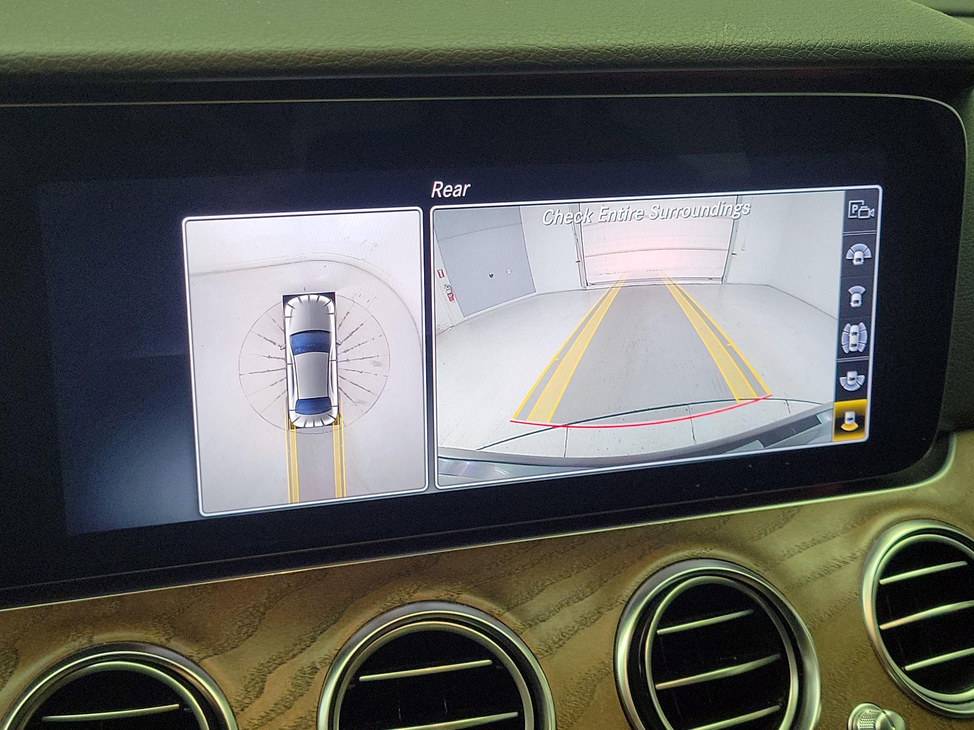 Thumbnail: 2019 Mercedes-Benz E-Class - 15