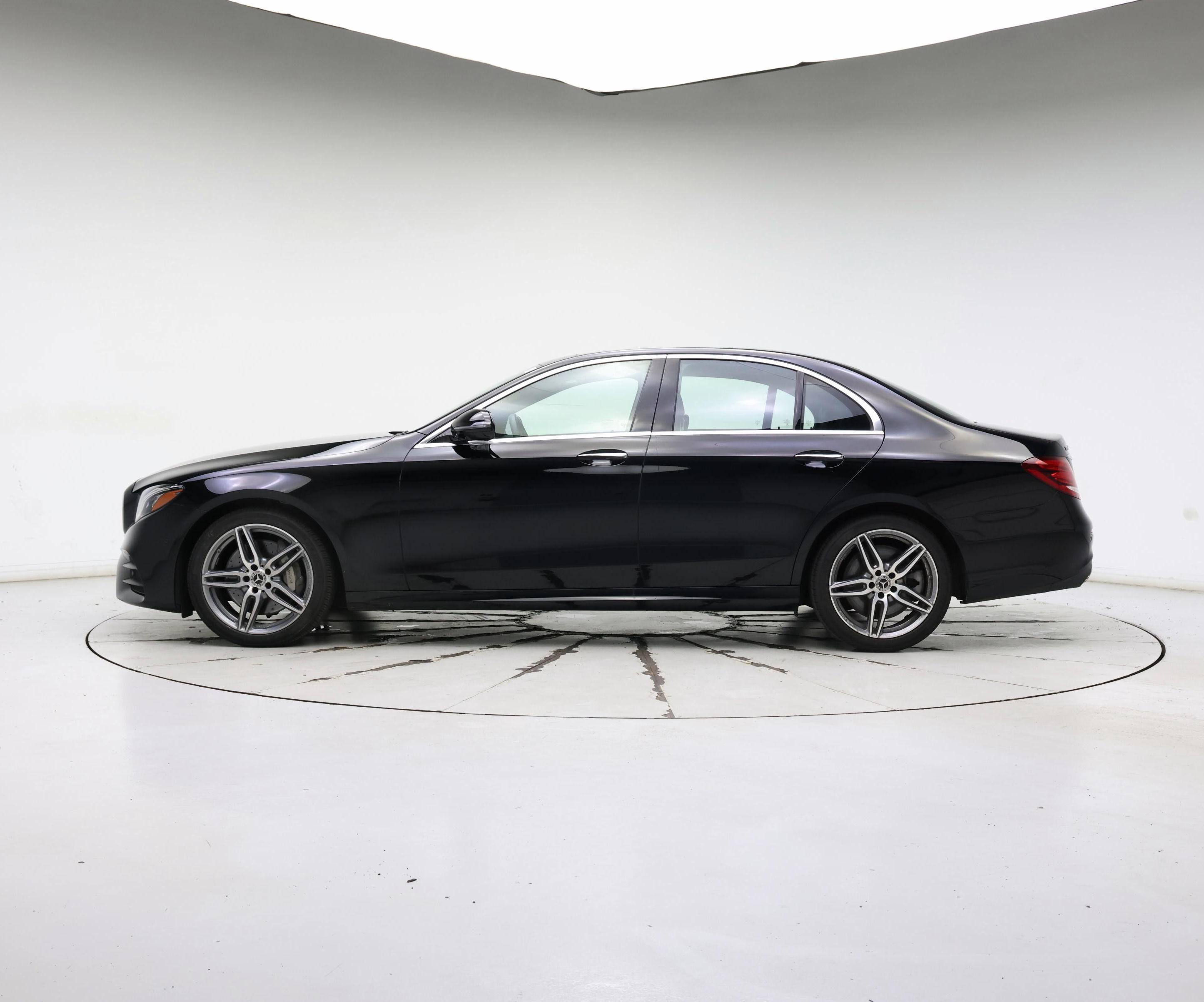 Thumbnail: 2019 Mercedes-Benz E-Class - 3
