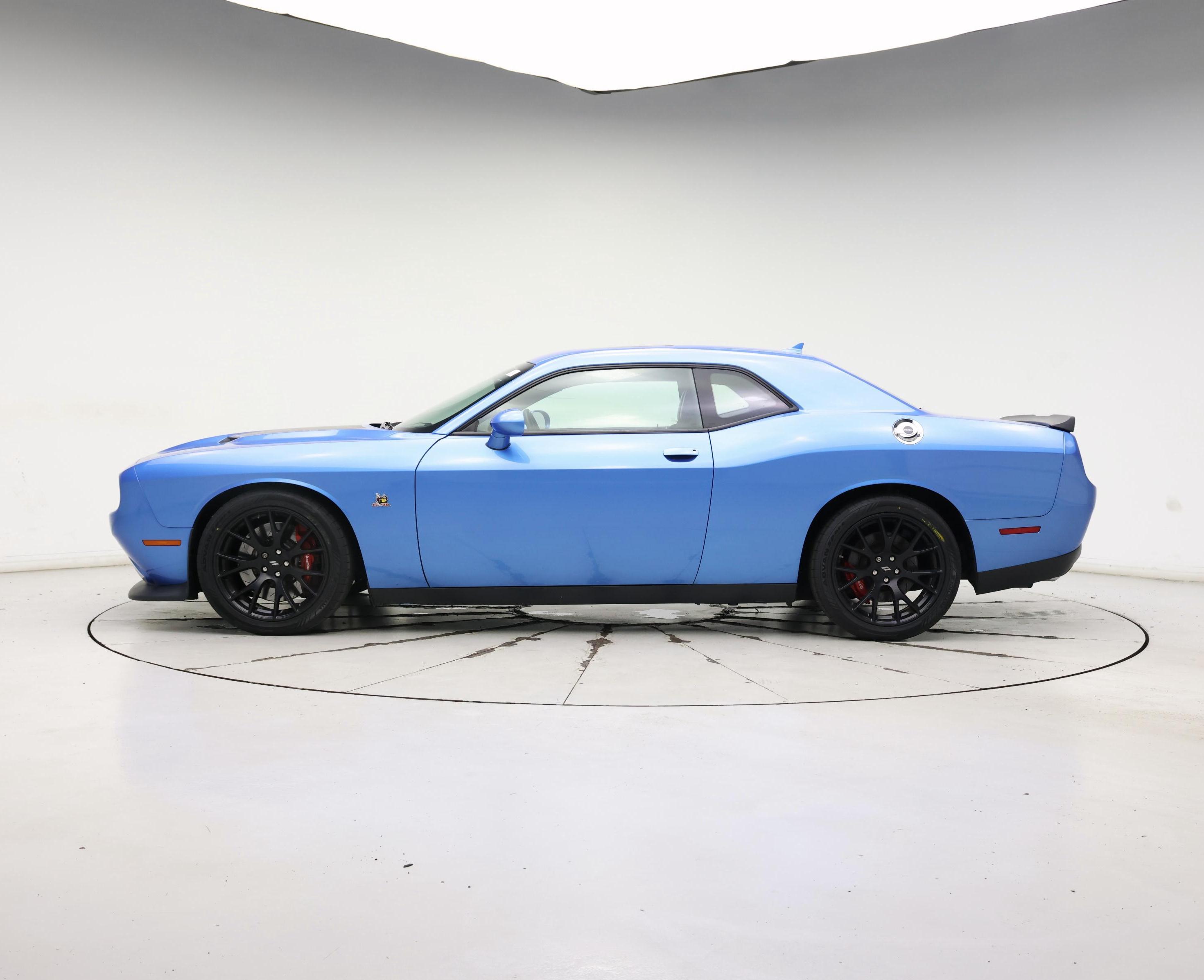Thumbnail: 2018 Dodge Challenger - 3