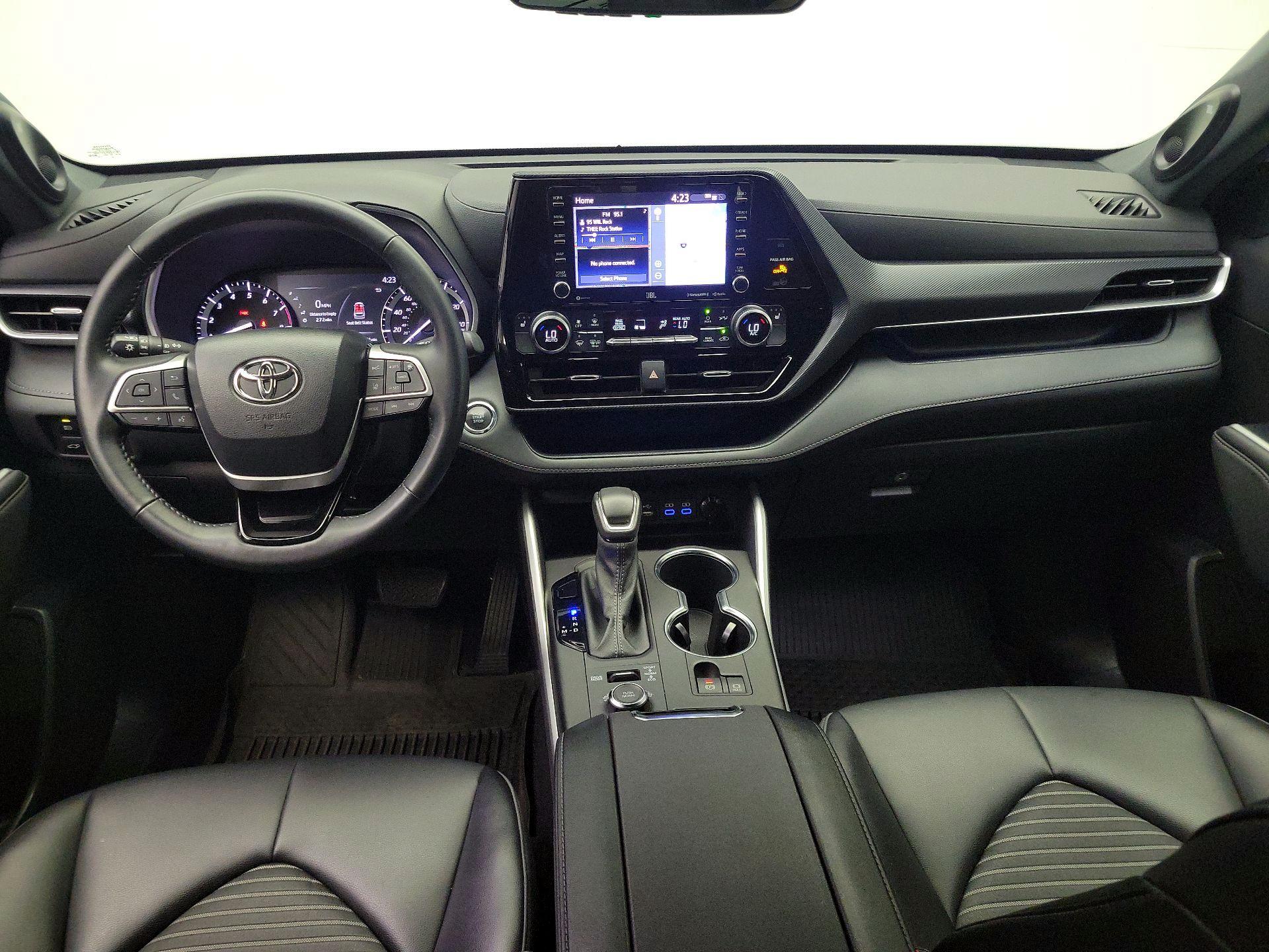 Thumbnail: 2022 Toyota Highlander - 9