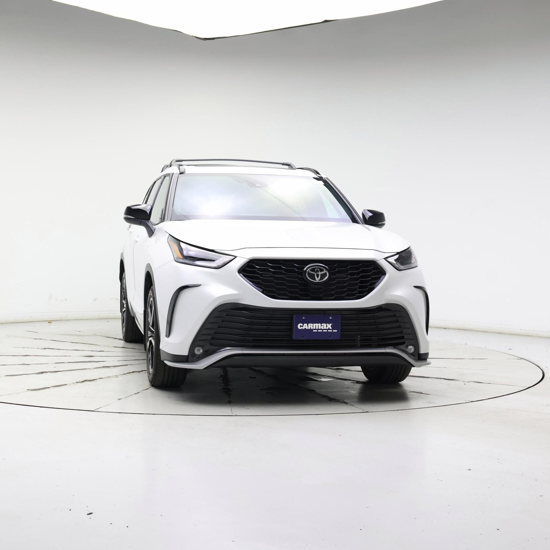 Thumbnail: 2022 Toyota Highlander - 5