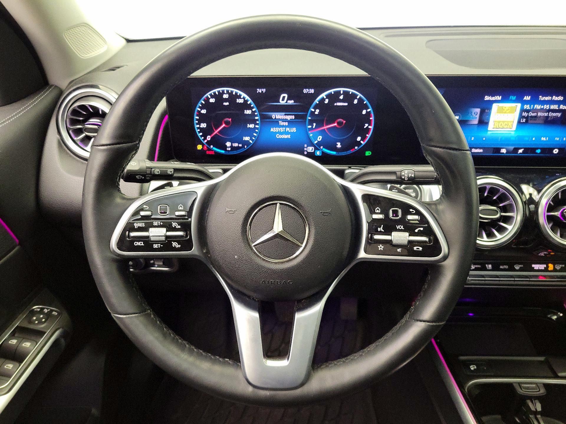 Thumbnail: 2022 Mercedes-Benz GLB - 10
