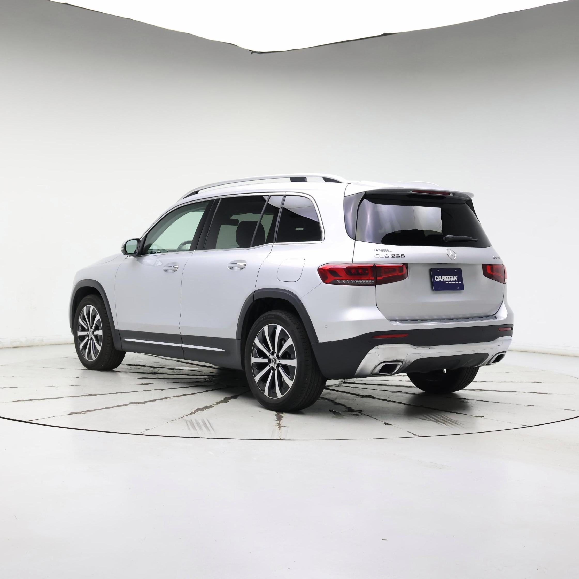 Thumbnail: 2022 Mercedes-Benz GLB - 2