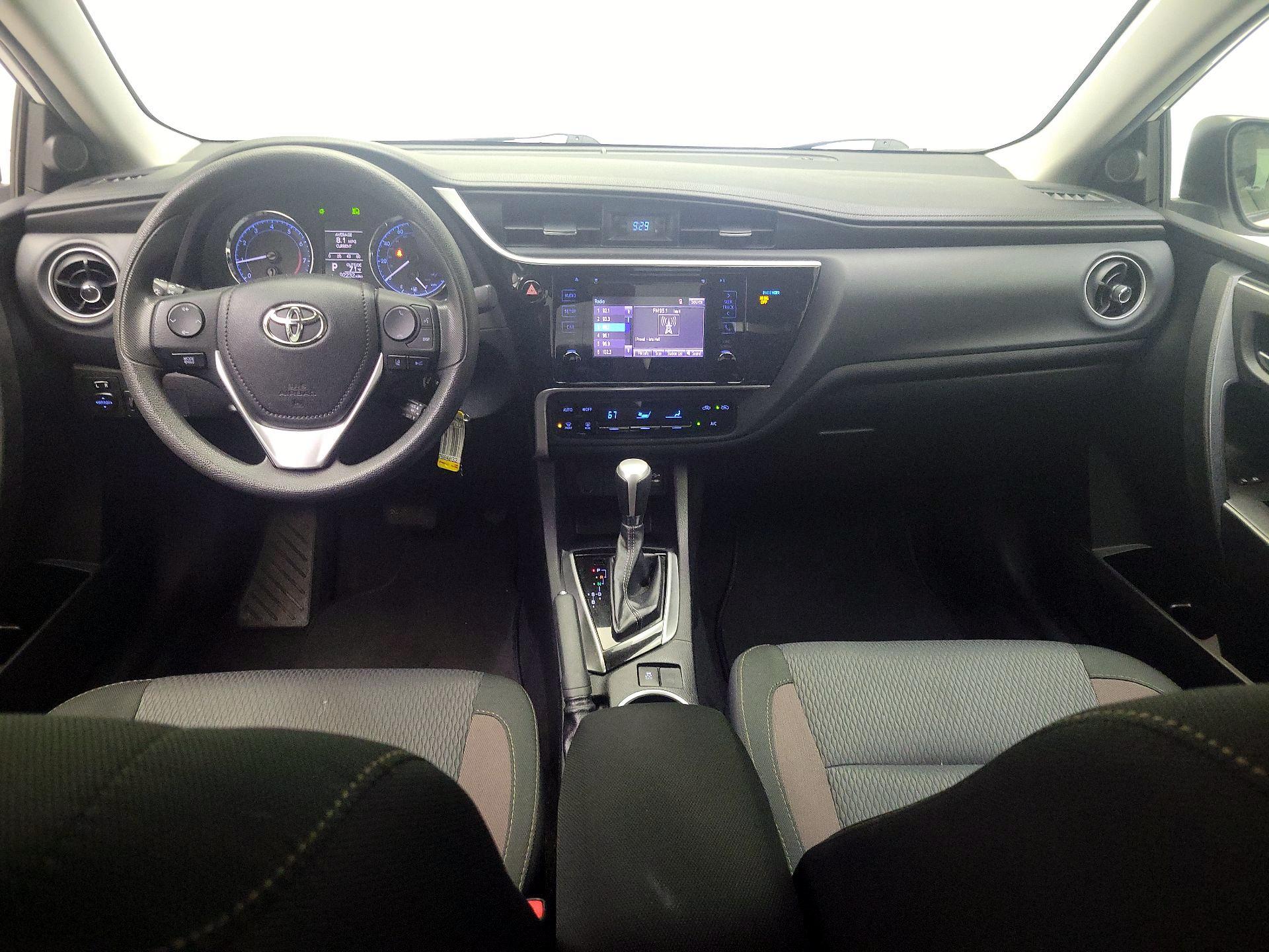 Thumbnail: 2018 Toyota Corolla - 9