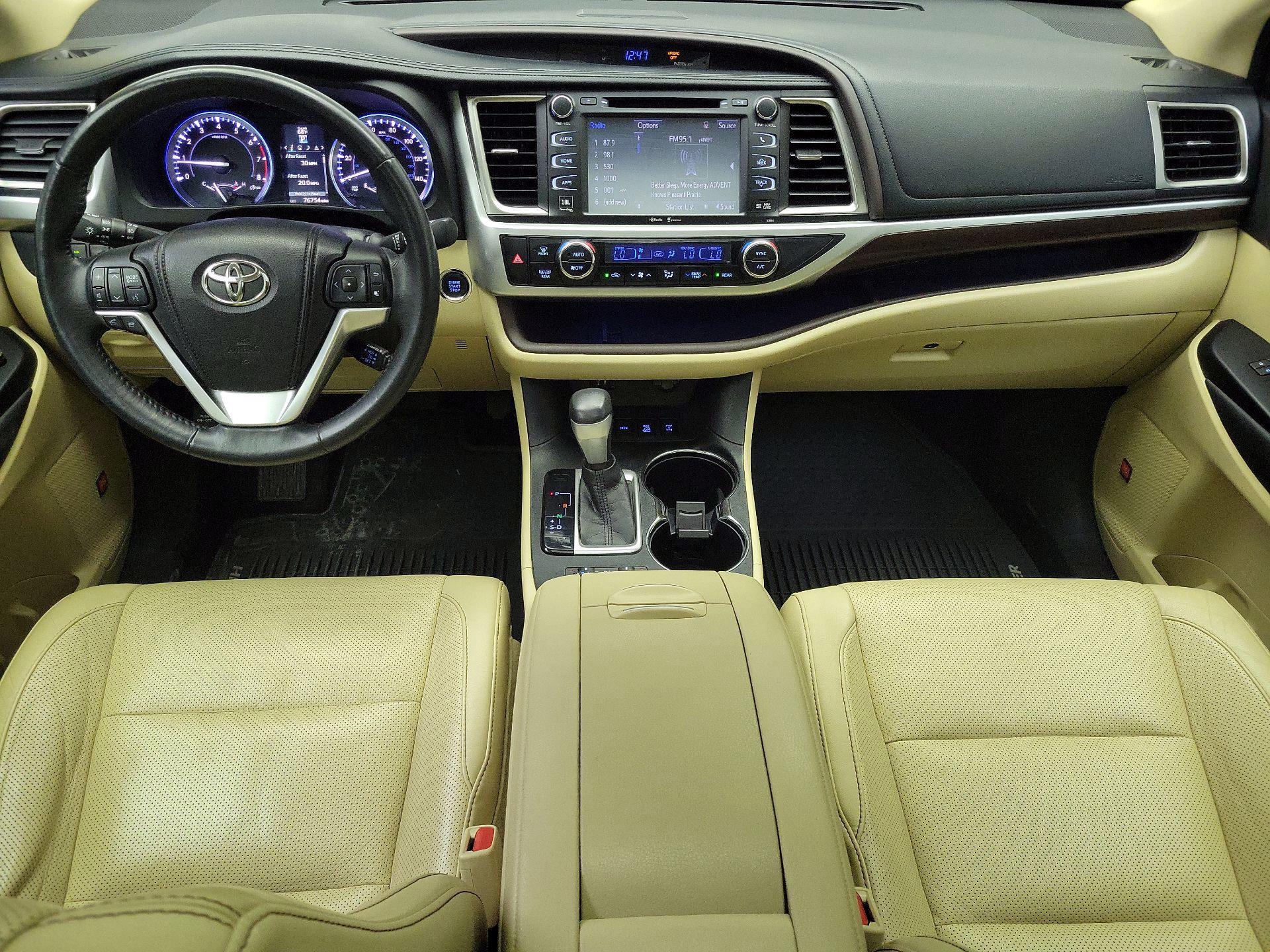 Thumbnail: 2014 Toyota Highlander - 9