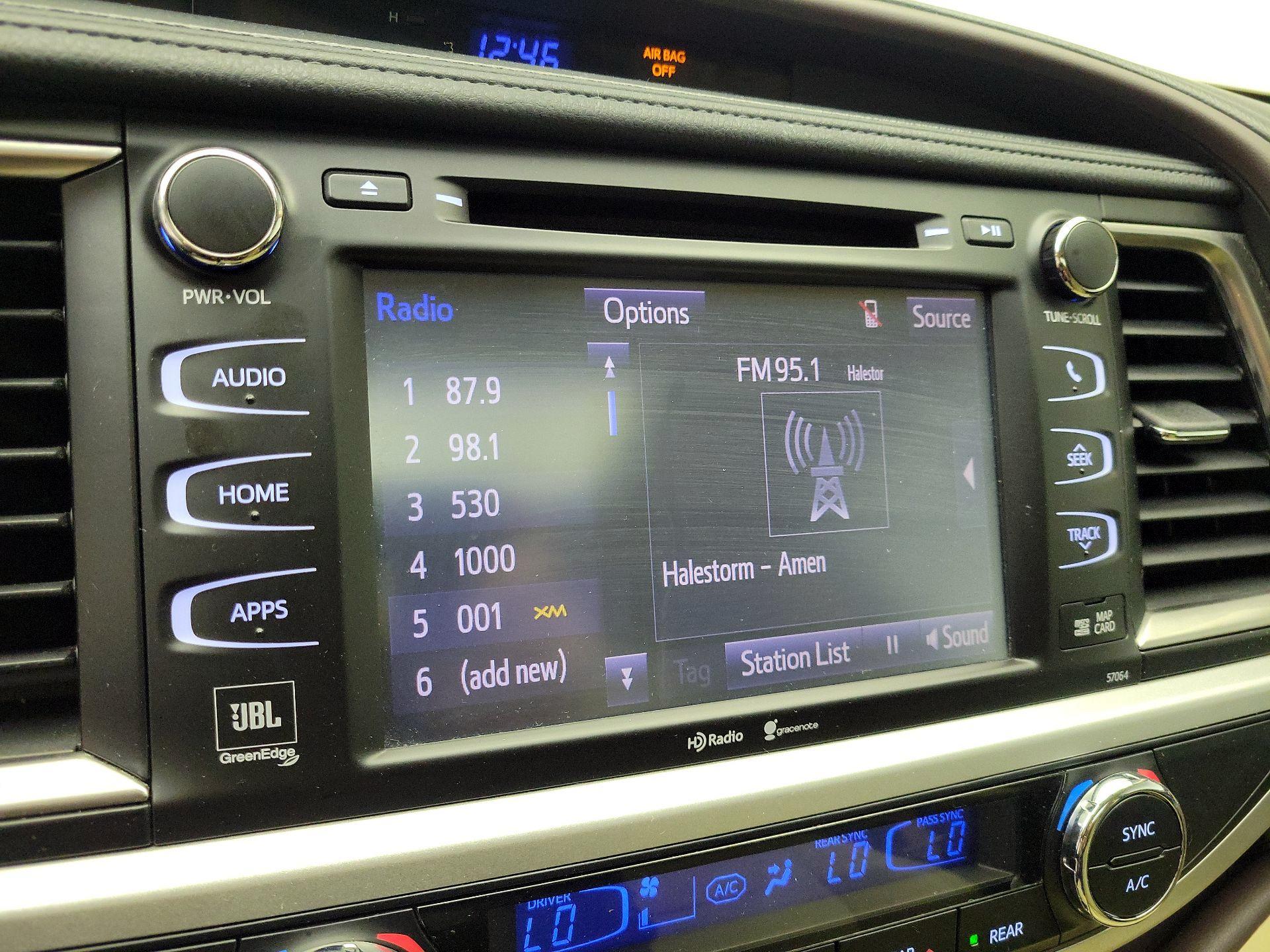 Thumbnail: 2014 Toyota Highlander - 15