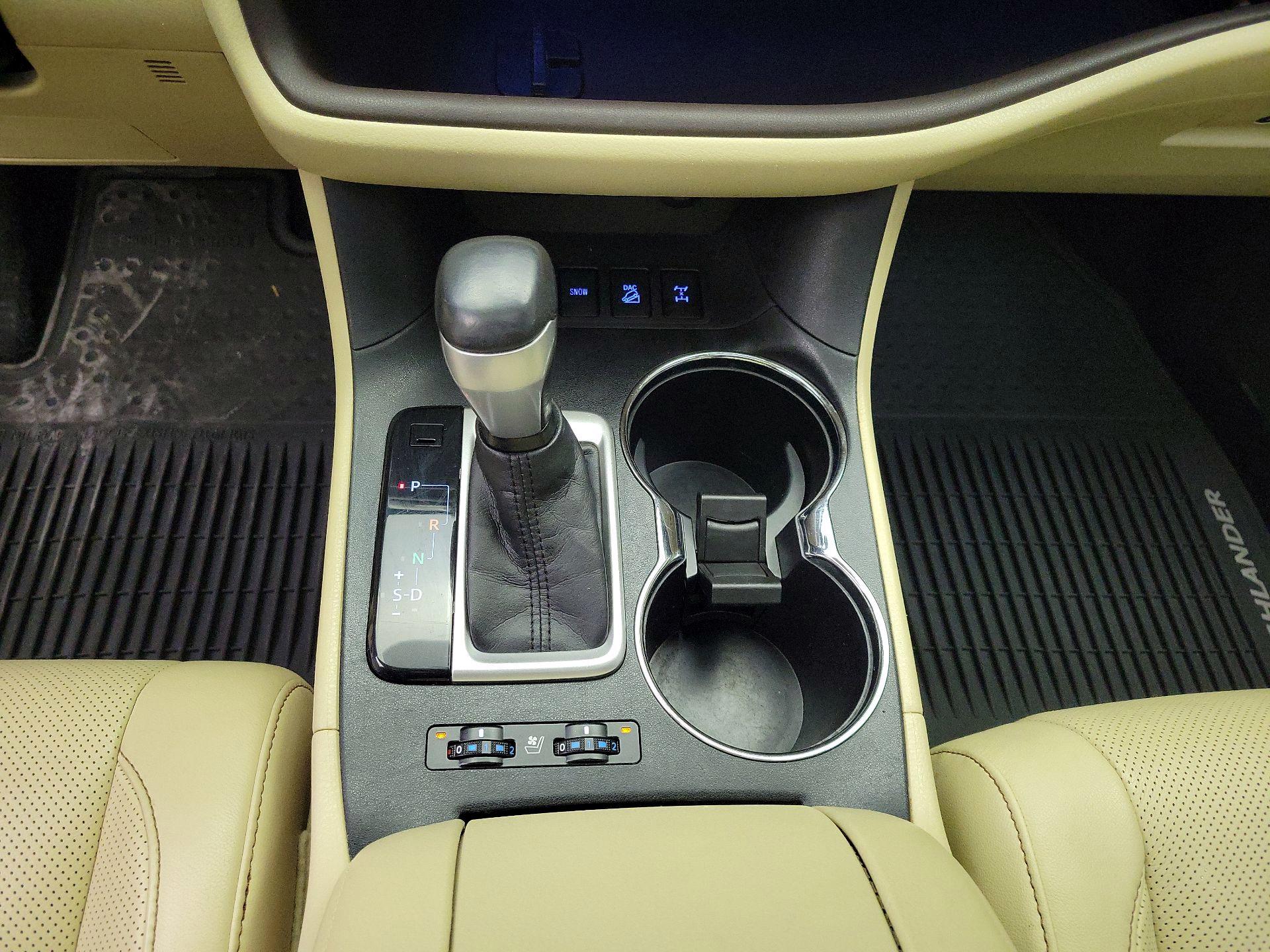 Thumbnail: 2014 Toyota Highlander - 17