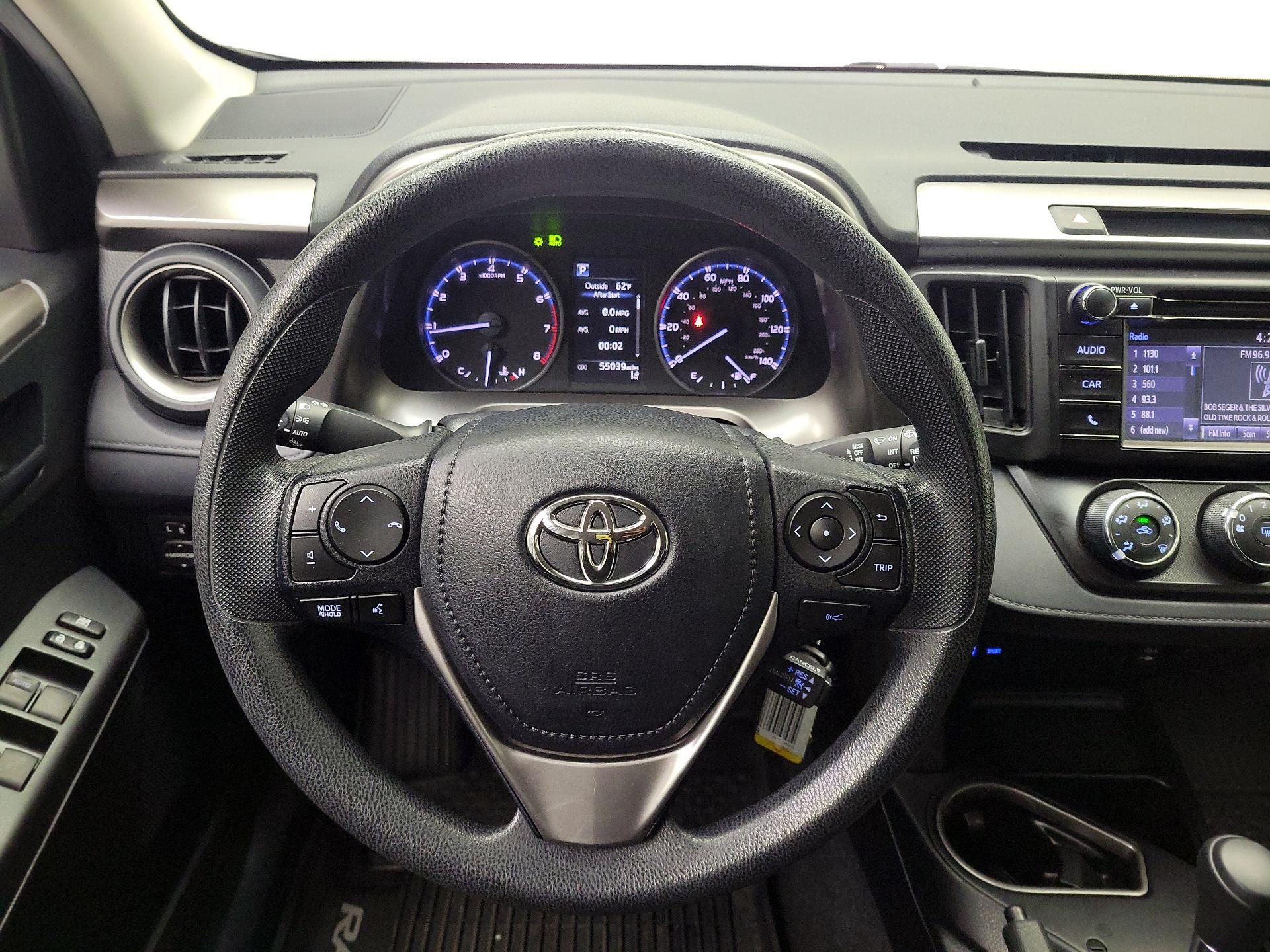 Thumbnail: 2018 Toyota RAV4 - 10