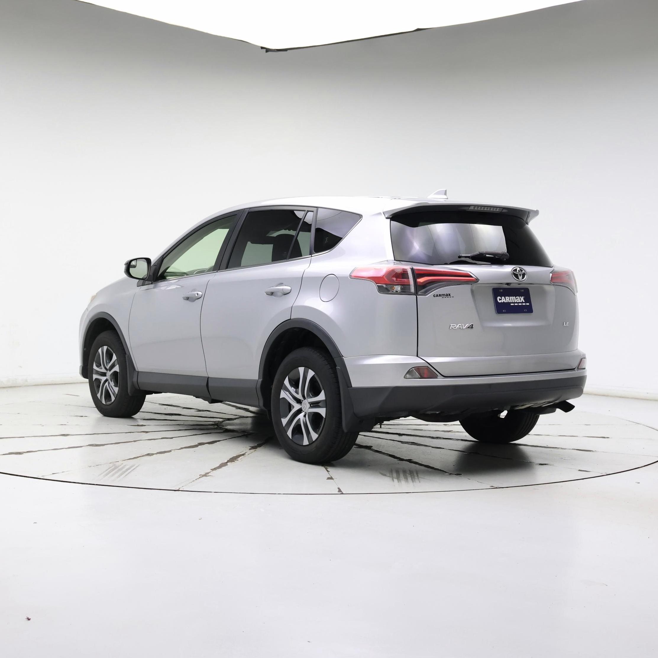 Thumbnail: 2018 Toyota RAV4 - 2