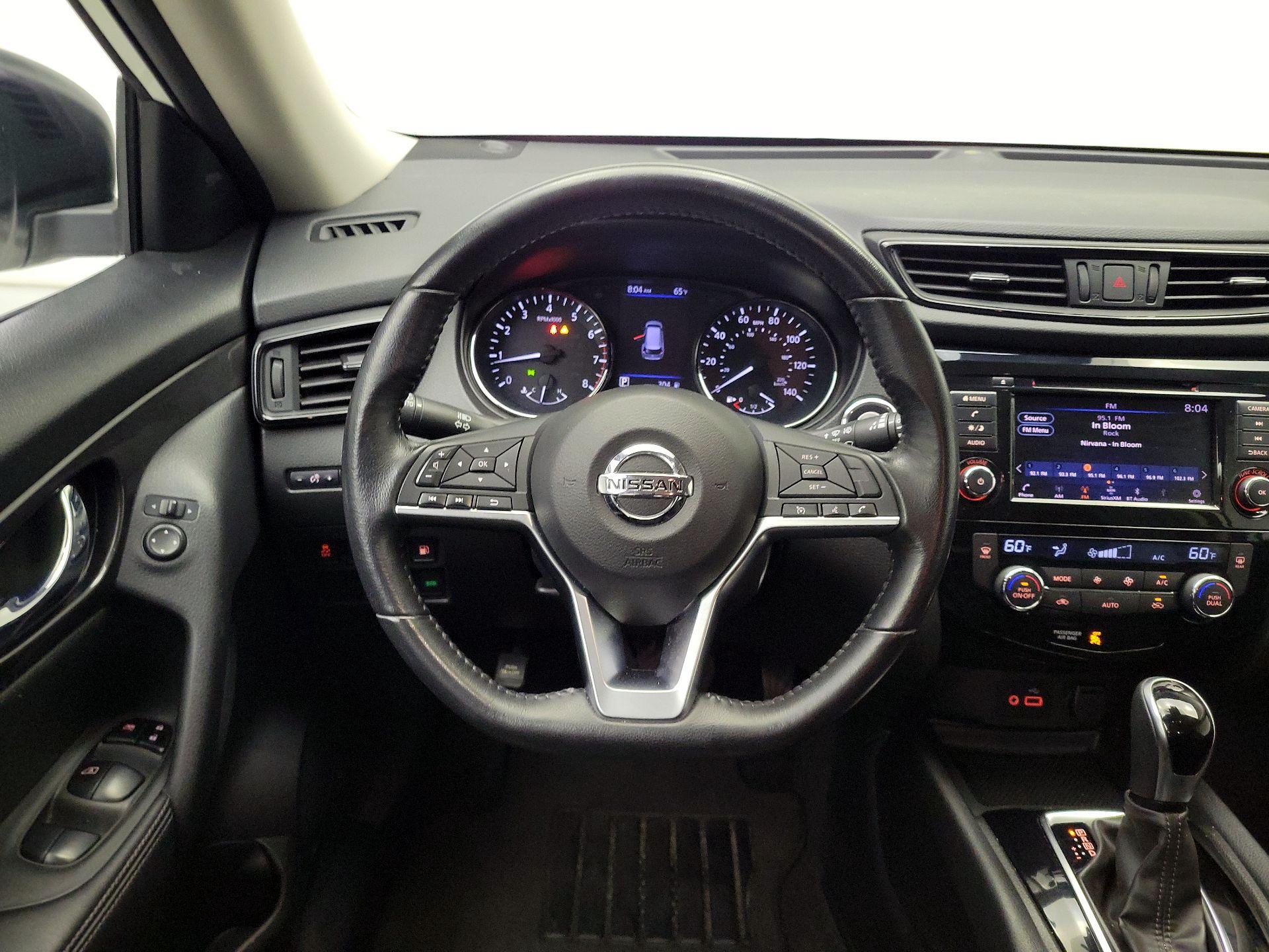 Thumbnail: 2019 Nissan Rogue - 10