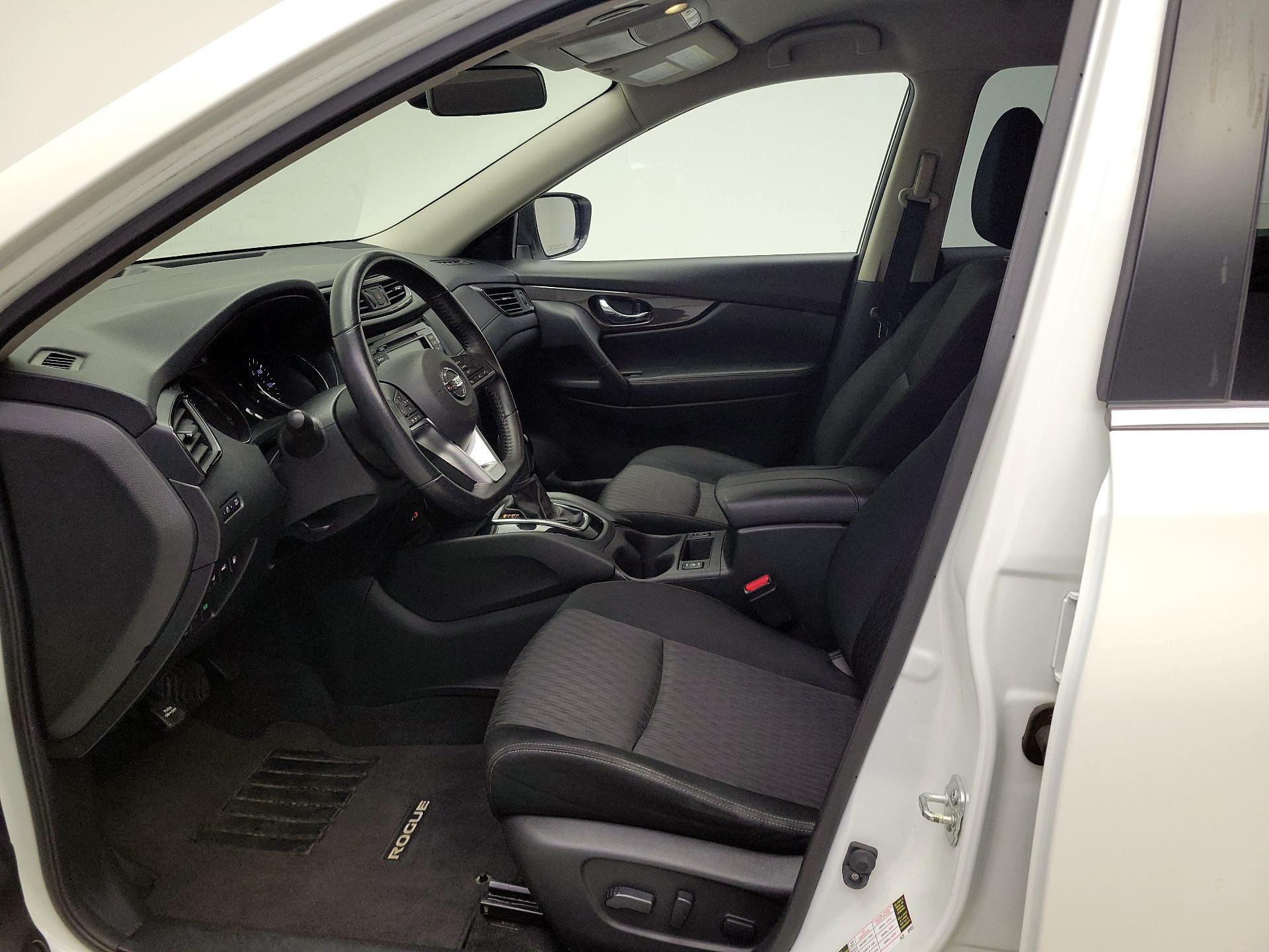 Thumbnail: 2019 Nissan Rogue - 11