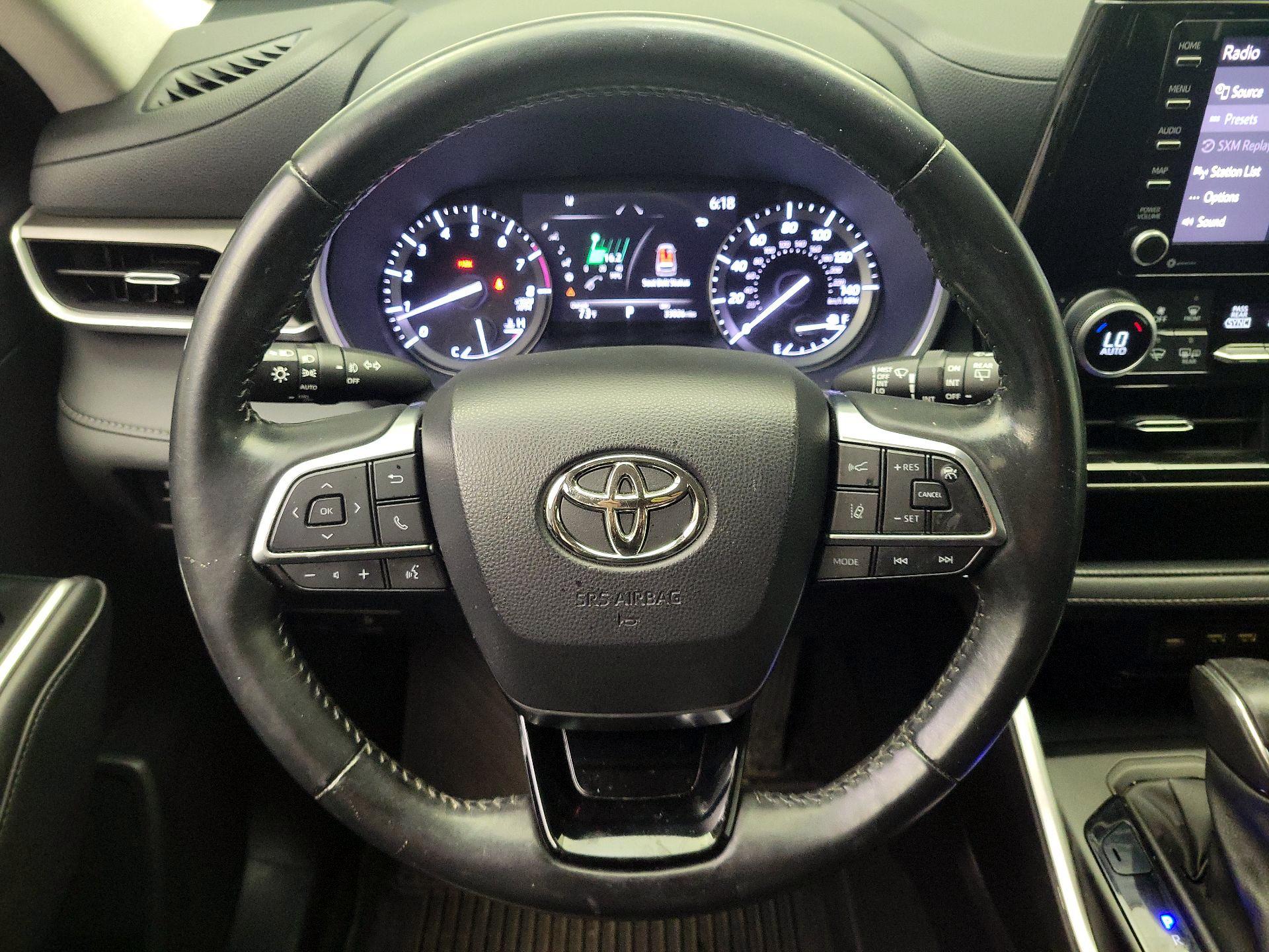 Thumbnail: 2021 Toyota Highlander - 10