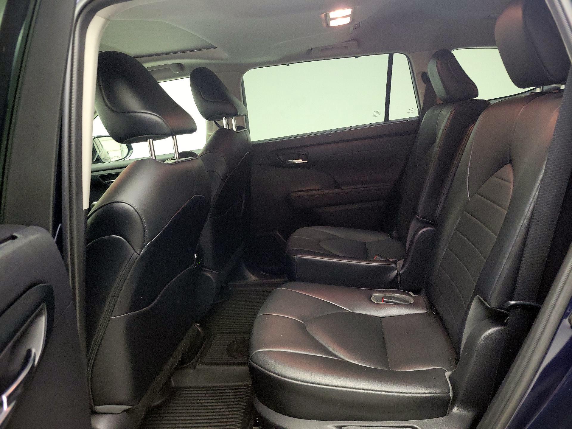 Thumbnail: 2021 Toyota Highlander - 20