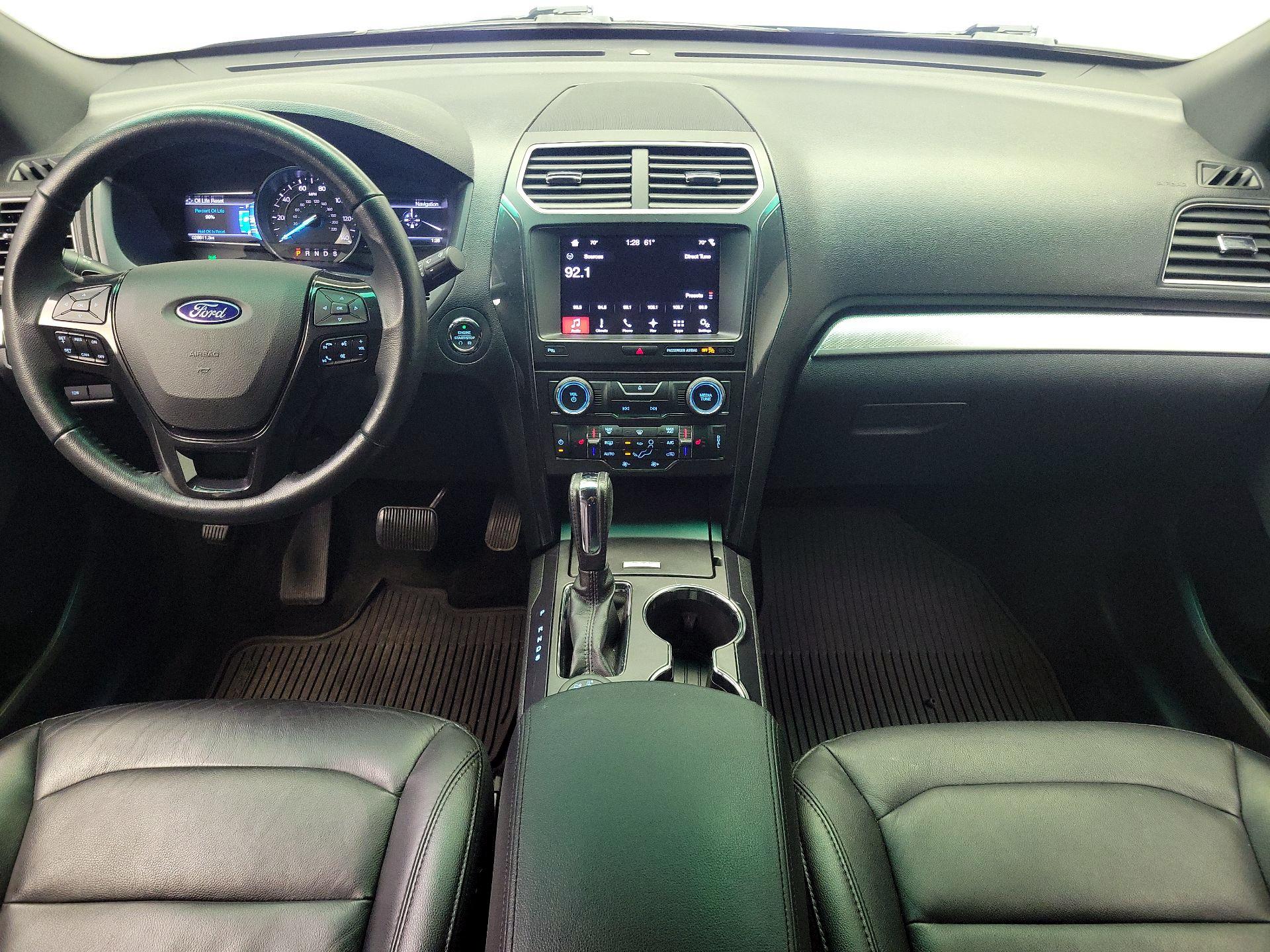 Thumbnail: 2017 Ford Explorer - 9