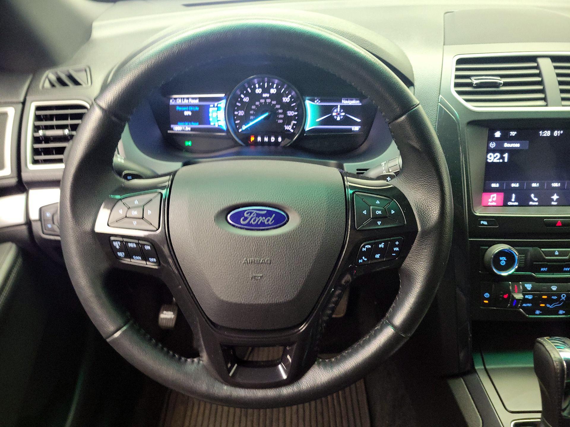 Thumbnail: 2017 Ford Explorer - 10