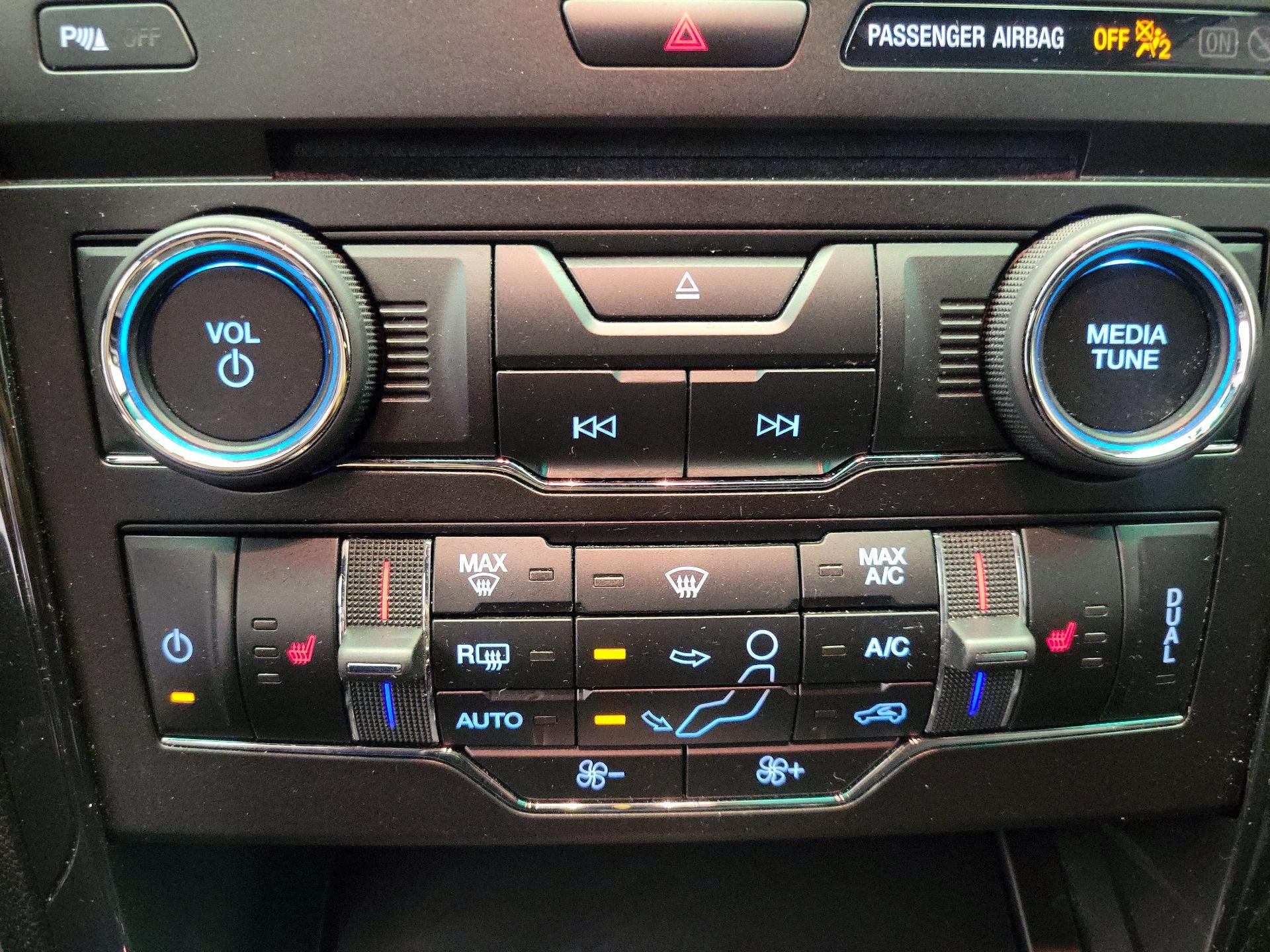 Thumbnail: 2017 Ford Explorer - 16
