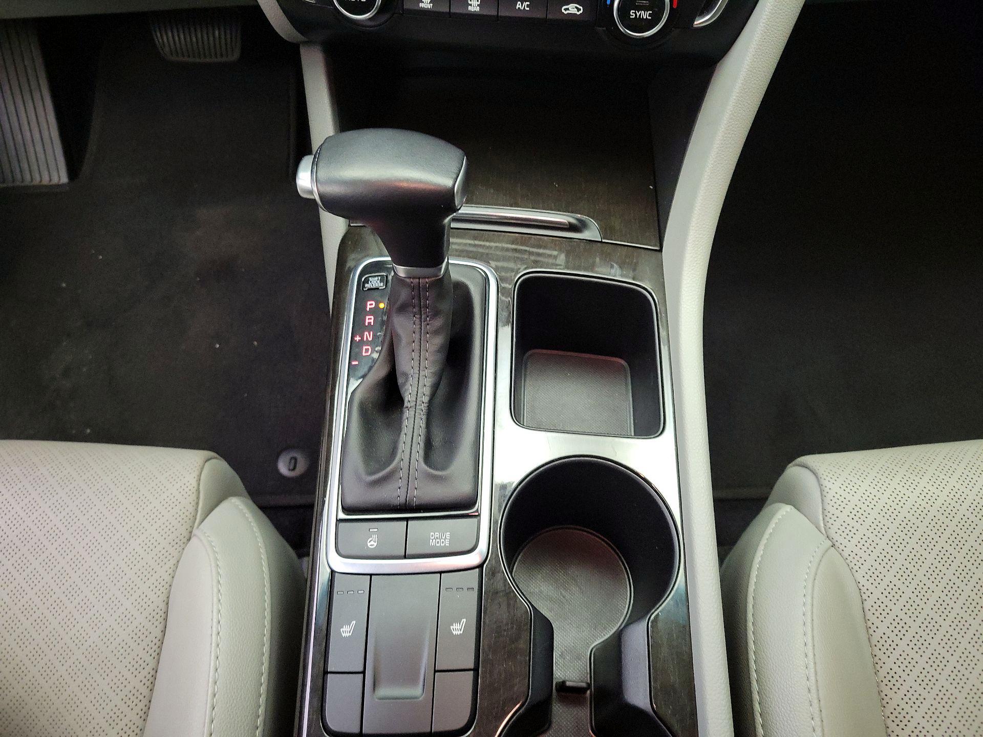 Thumbnail: 2016 Kia Optima - 17