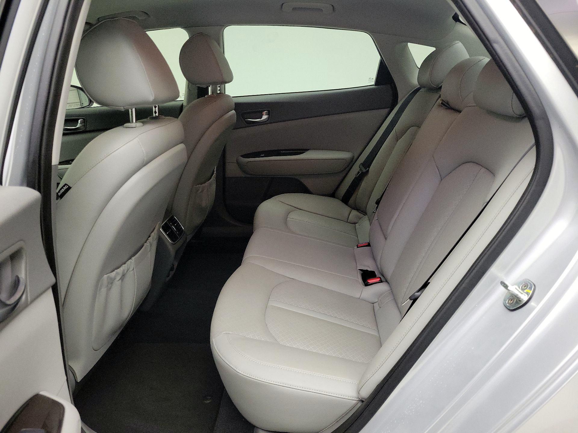 Thumbnail: 2016 Kia Optima - 19