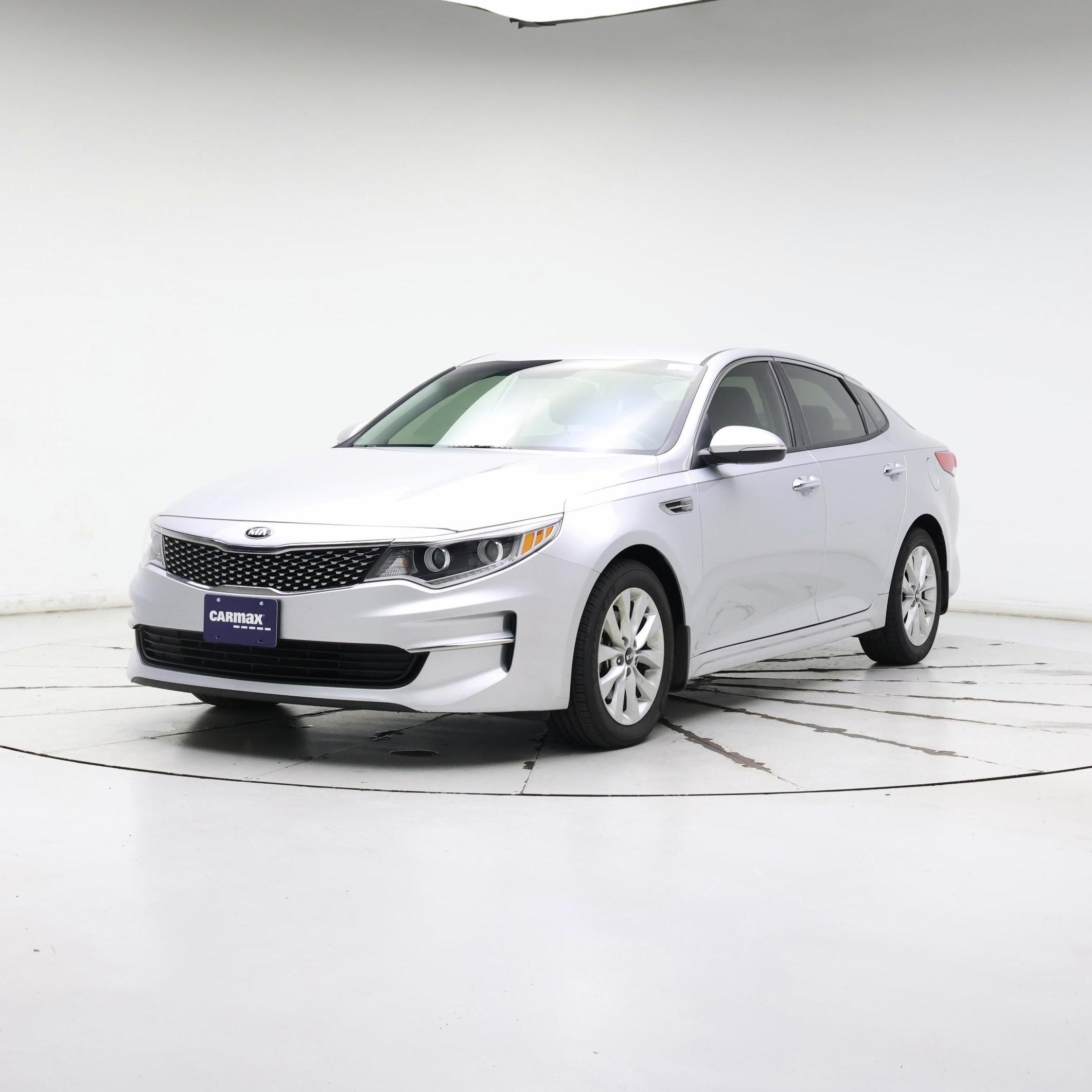 Thumbnail: 2016 Kia Optima - 4