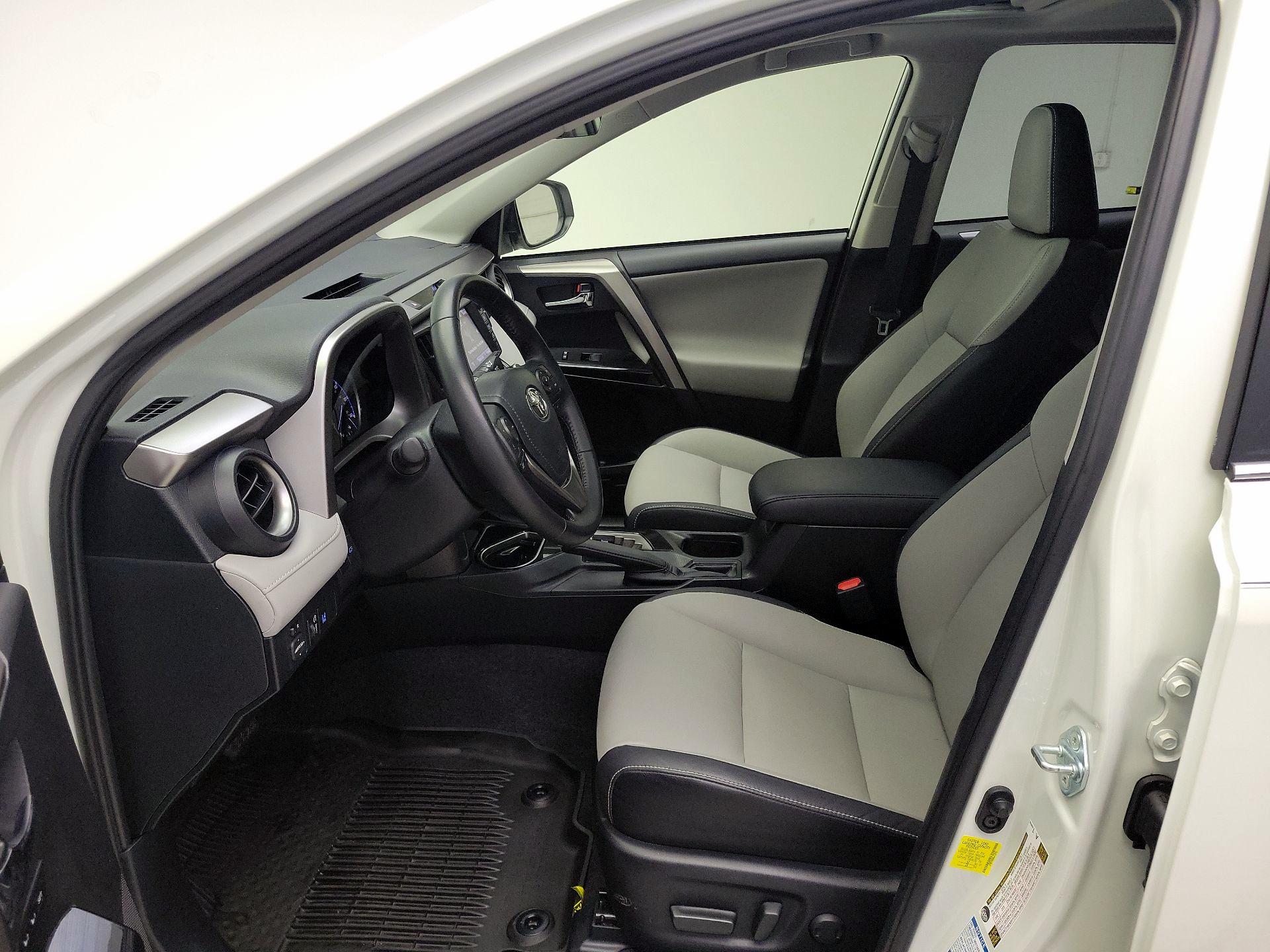Thumbnail: 2018 Toyota RAV4 - 11