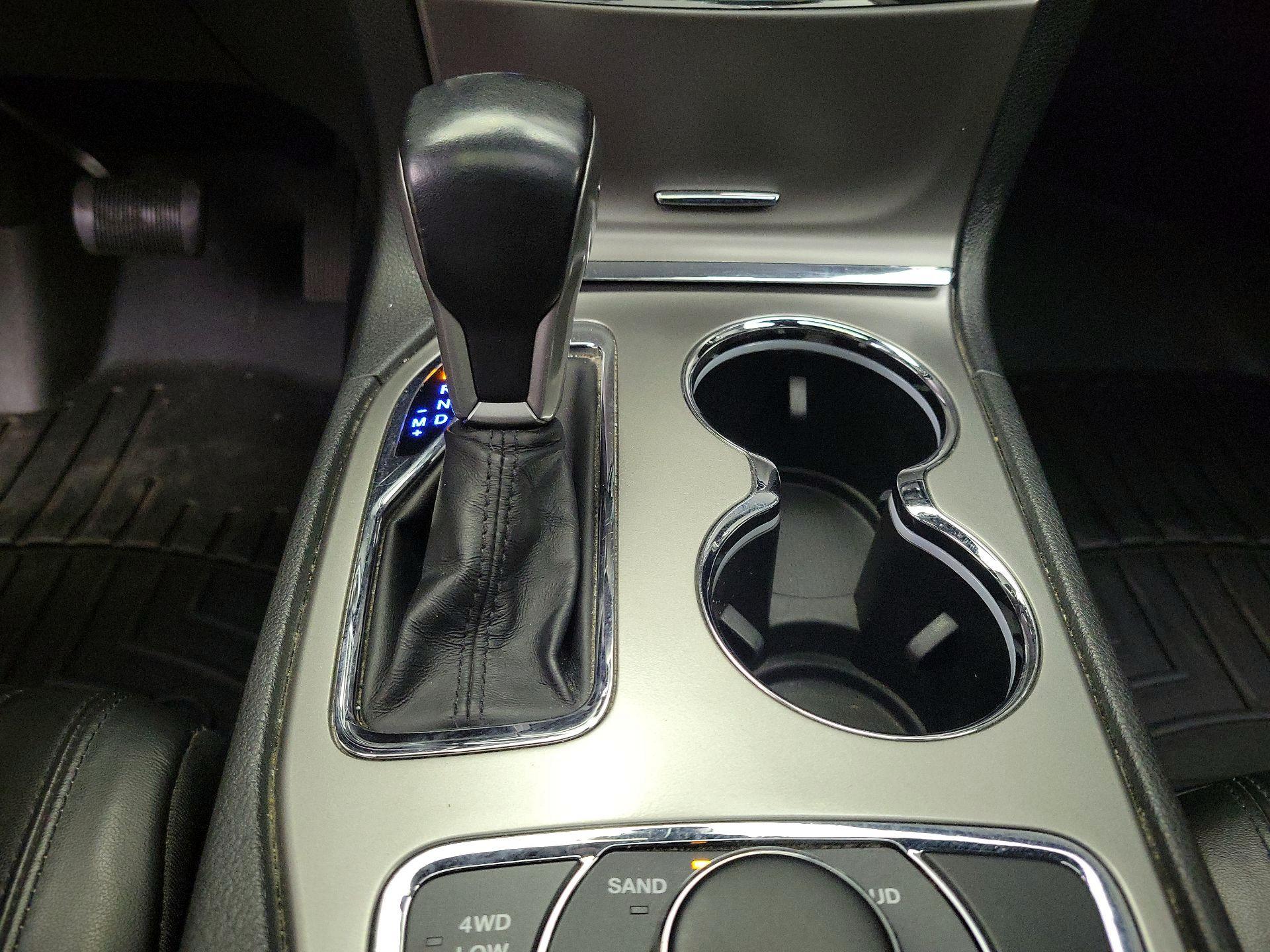 Thumbnail: 2020 Jeep Grand Cherokee - 18