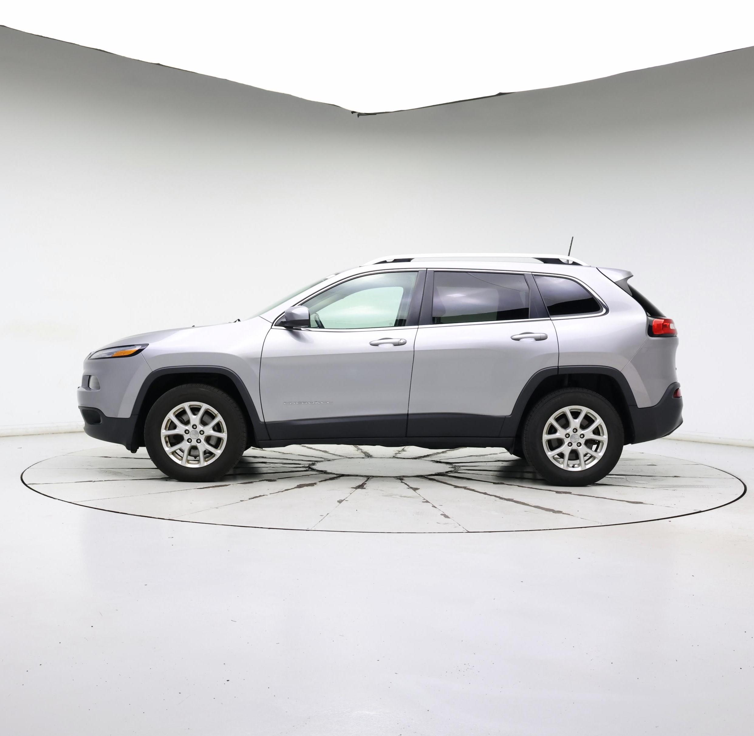 Thumbnail: 2017 Jeep Cherokee - 3