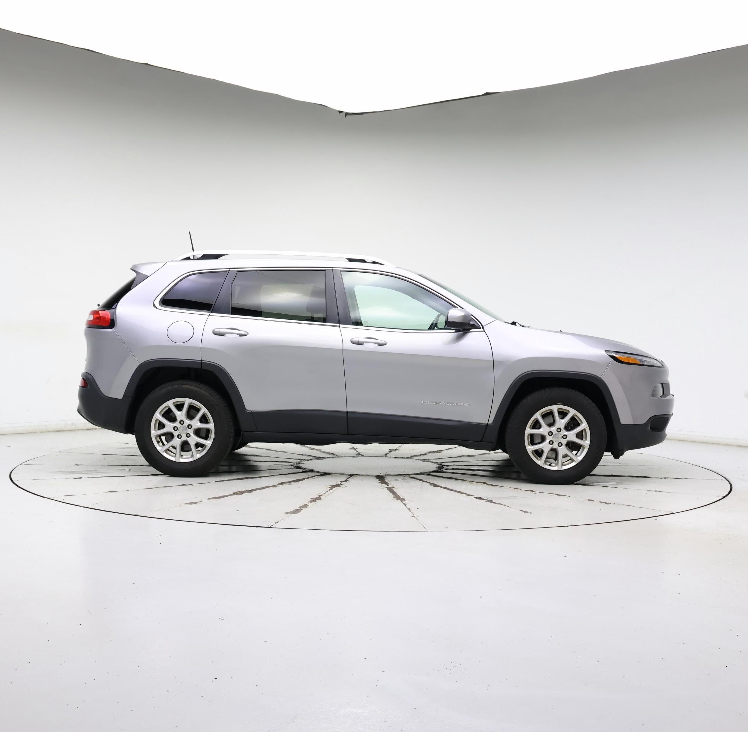 Thumbnail: 2017 Jeep Cherokee - 7