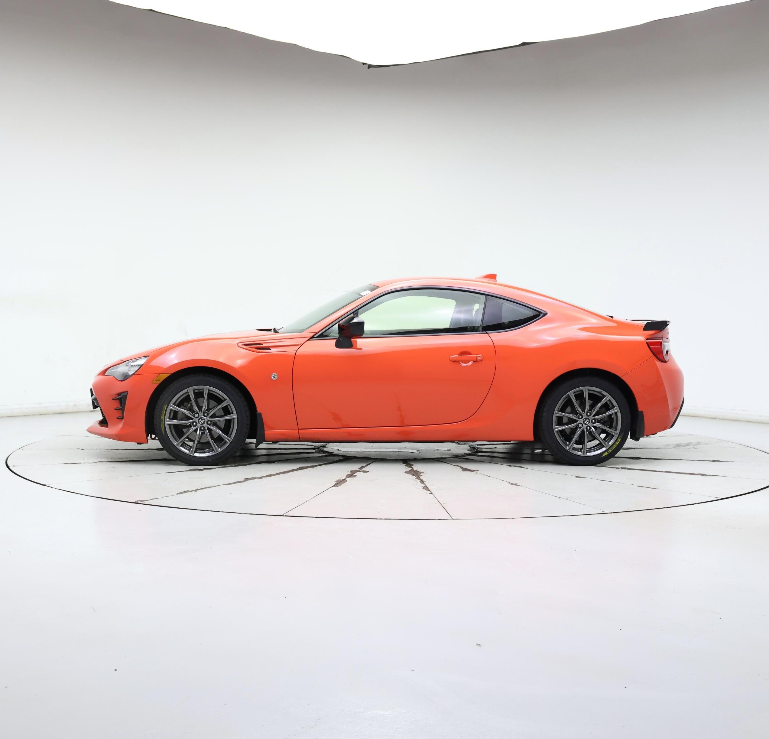 Thumbnail: 2017 Toyota 86 - 3