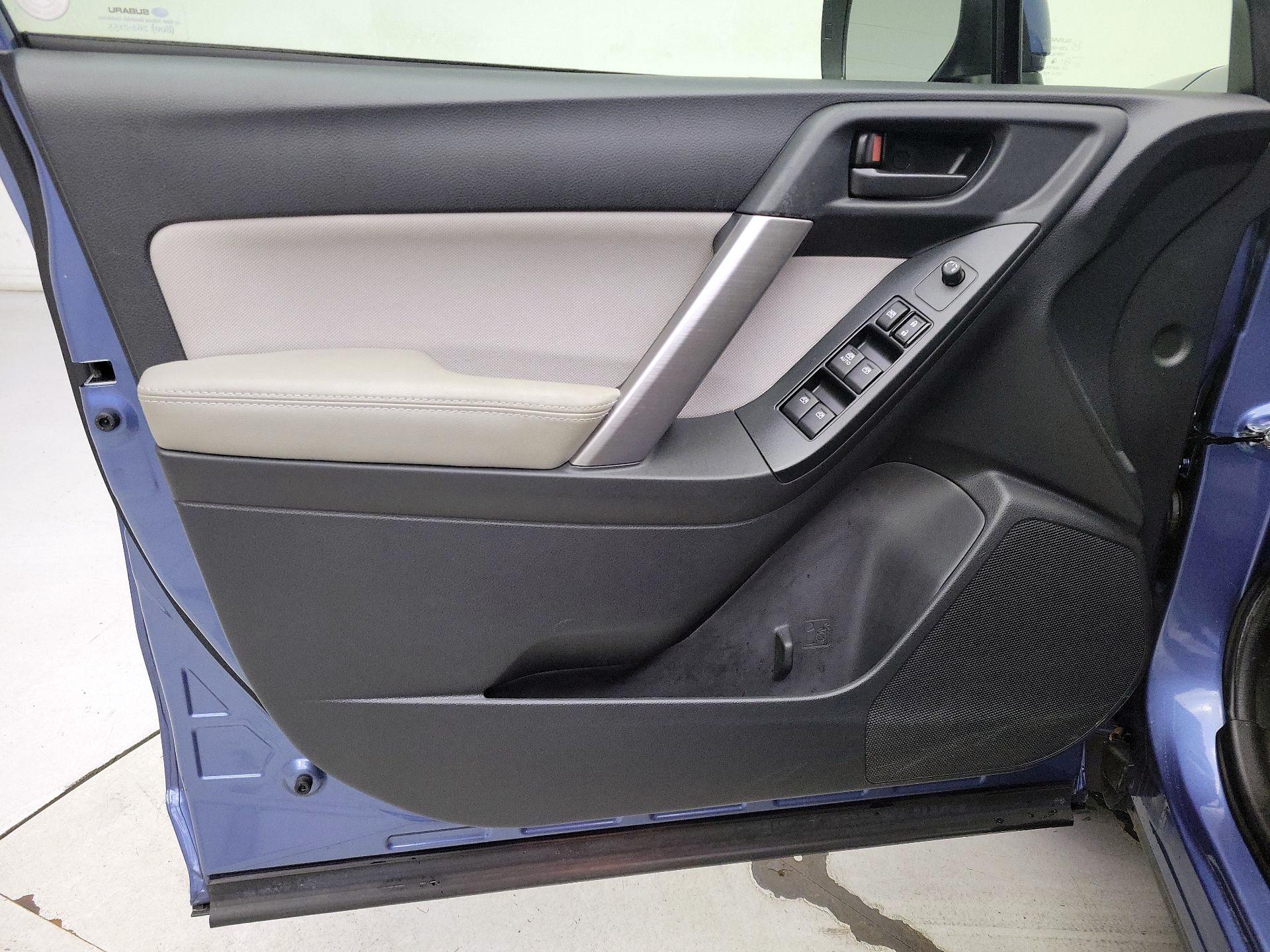 Thumbnail: 2016 Subaru Forester - 12