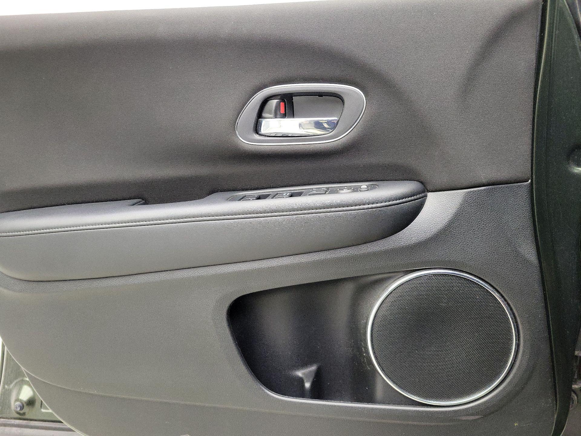 Thumbnail: 2016 Honda HR-V - 12