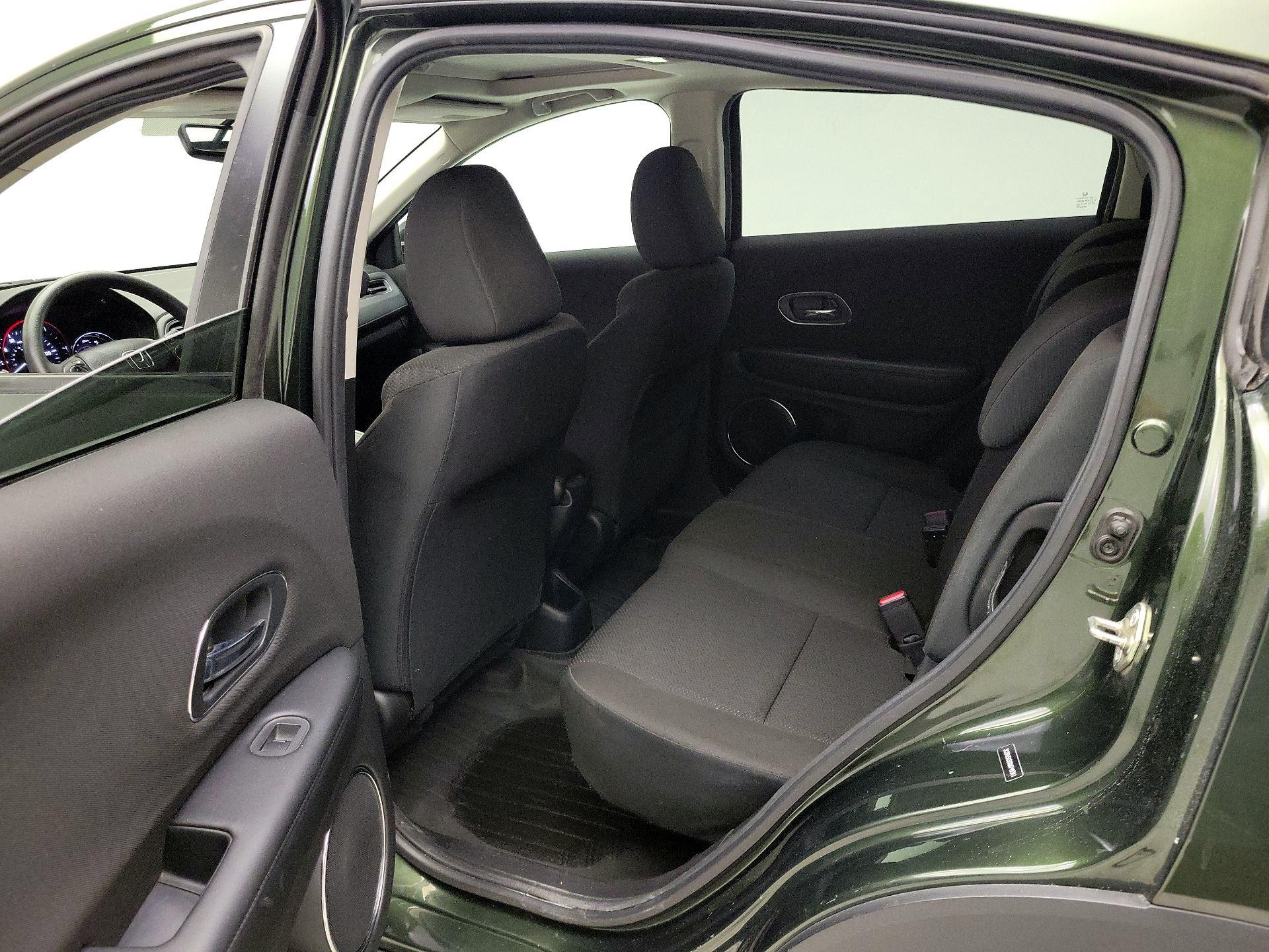 Thumbnail: 2016 Honda HR-V - 19