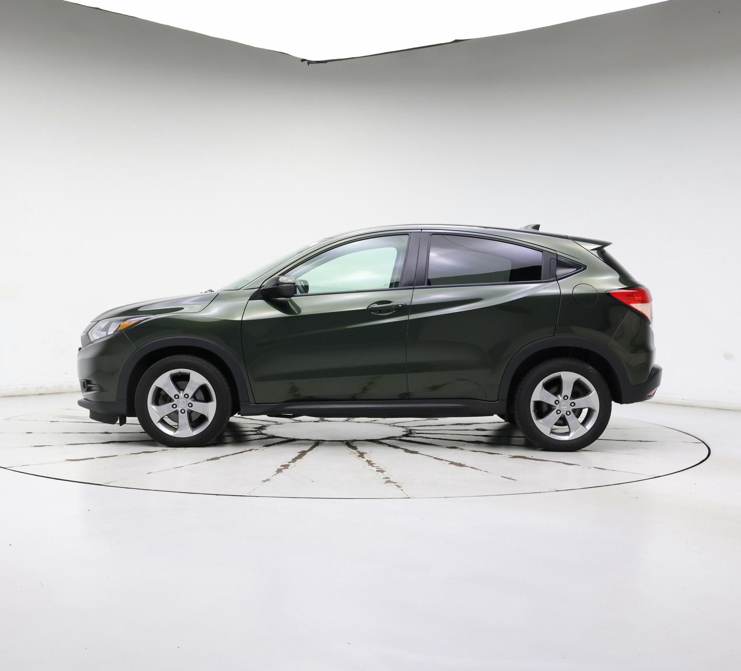 Thumbnail: 2016 Honda HR-V - 3