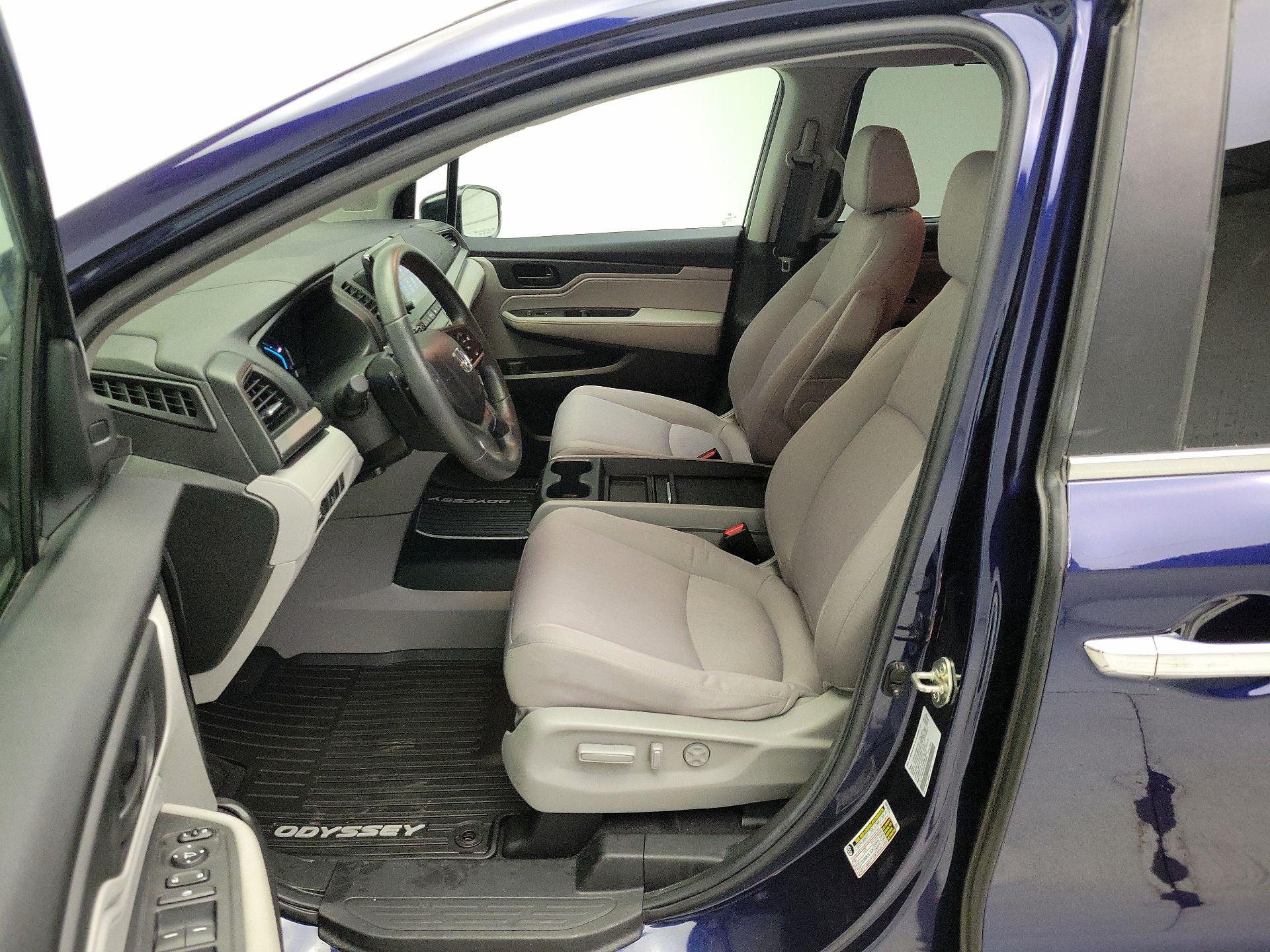 Thumbnail: 2019 Honda Odyssey - 11