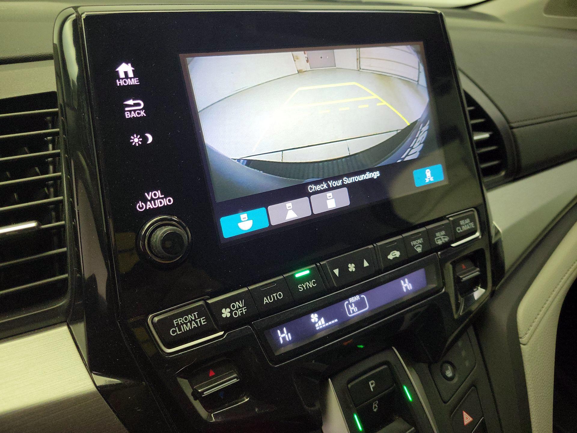 Thumbnail: 2019 Honda Odyssey - 14