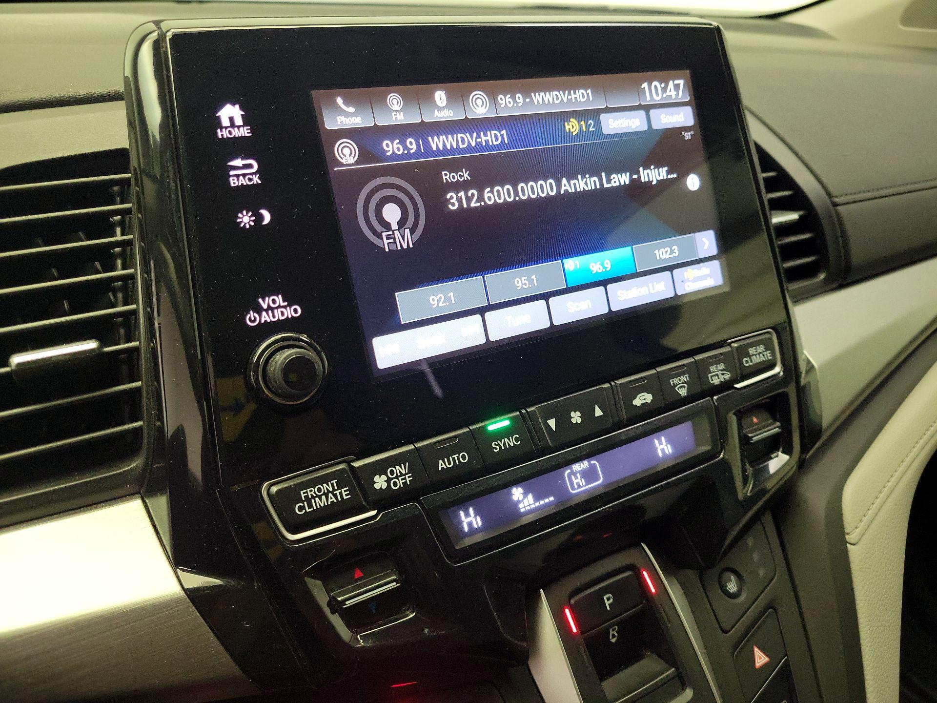 Thumbnail: 2019 Honda Odyssey - 15