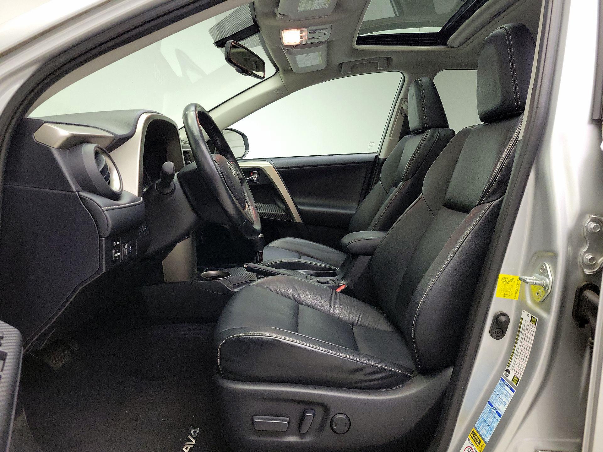 Thumbnail: 2014 Toyota RAV4 - 11