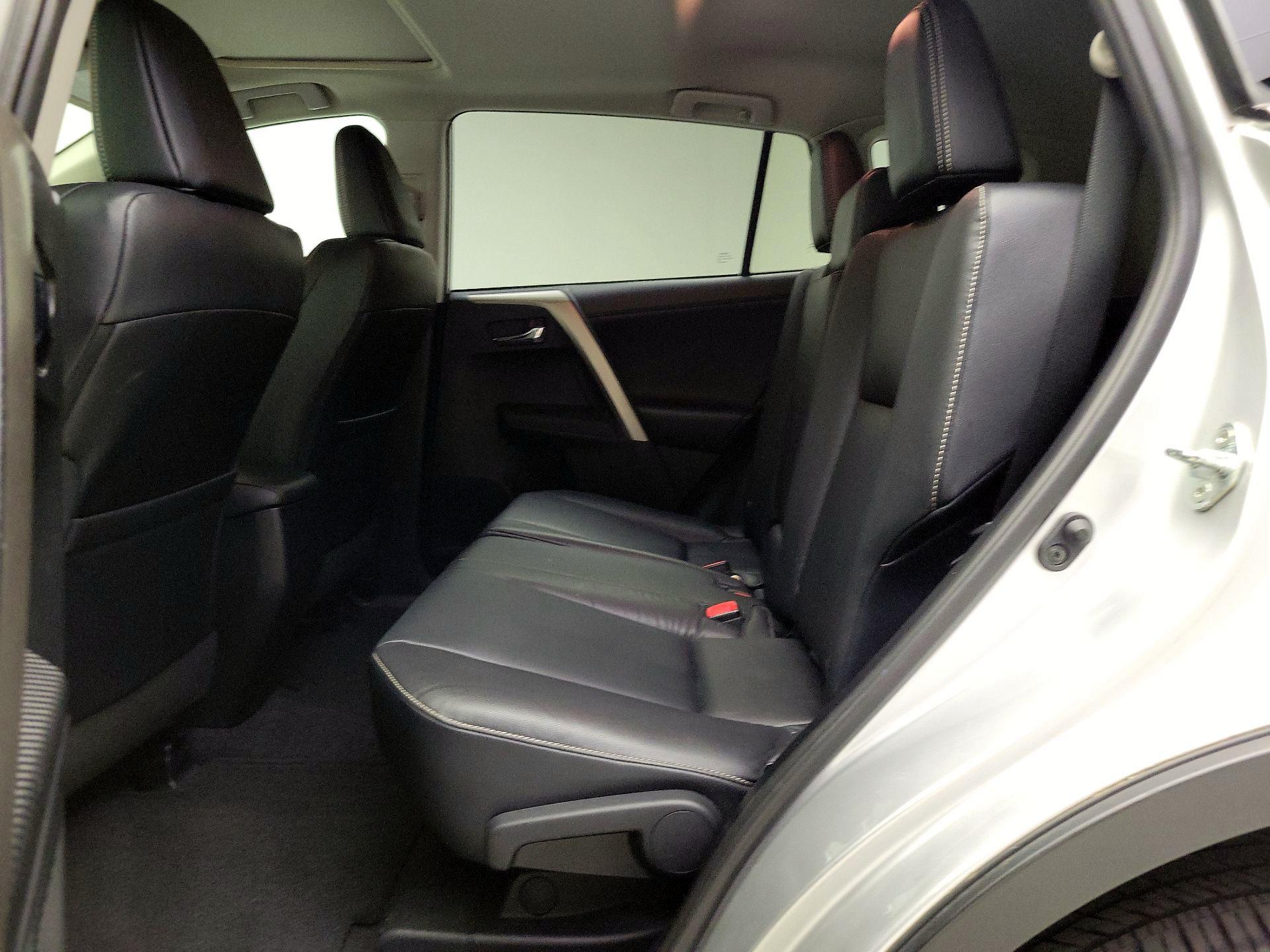 Thumbnail: 2014 Toyota RAV4 - 20