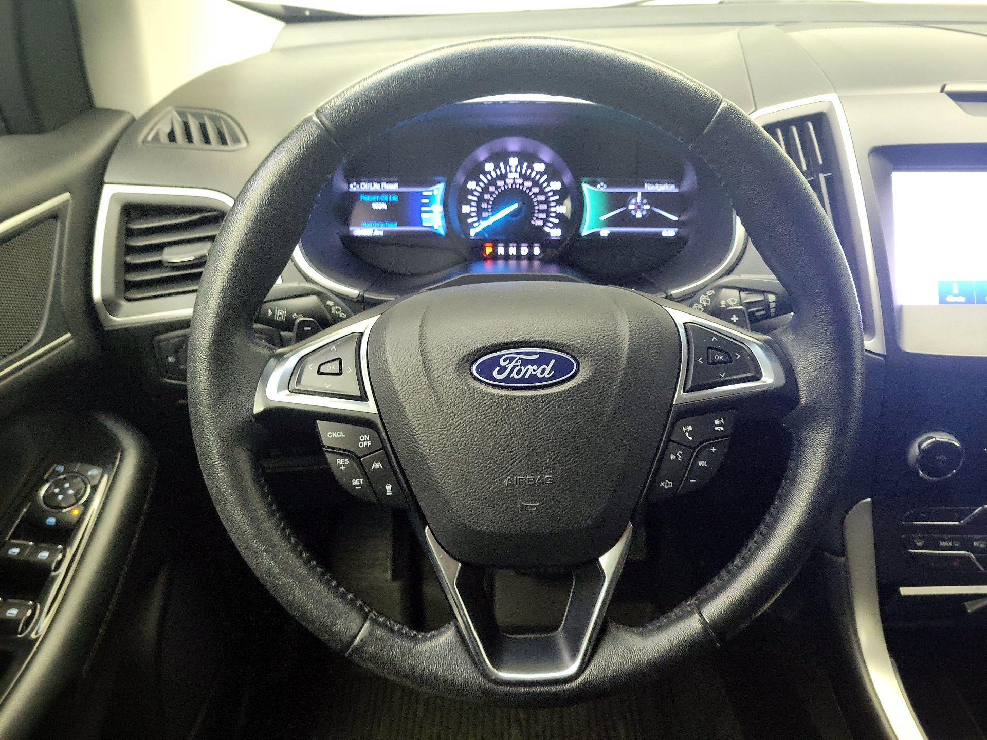 Thumbnail: 2019 Ford Edge - 10