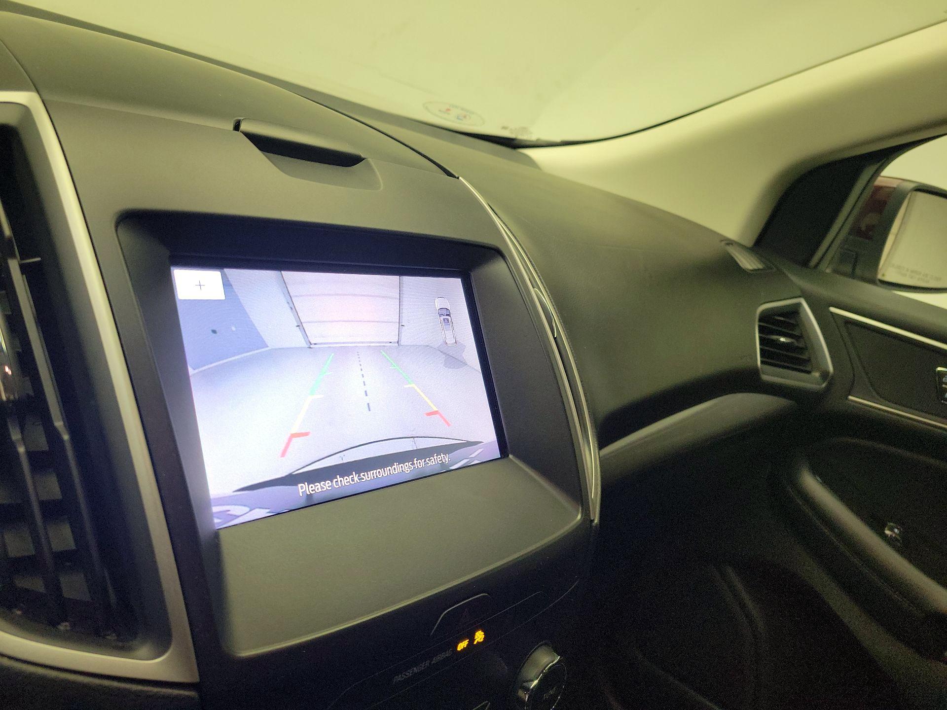 Thumbnail: 2019 Ford Edge - 15