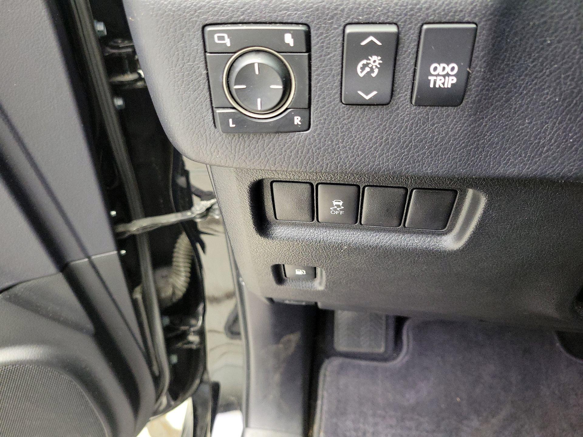 Thumbnail: 2018 Lexus GX - 13