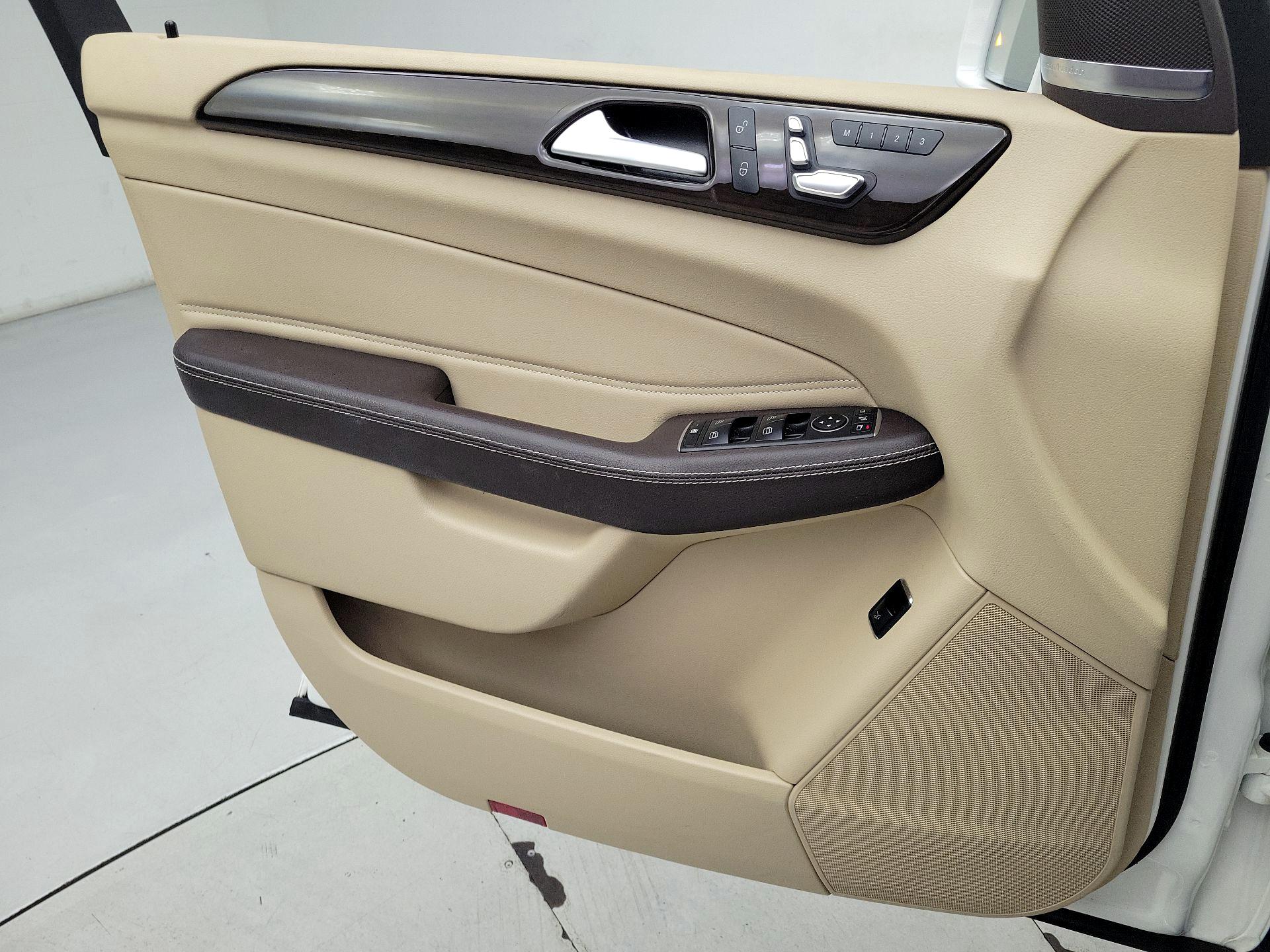 Thumbnail: 2018 Mercedes-Benz GLE - 12